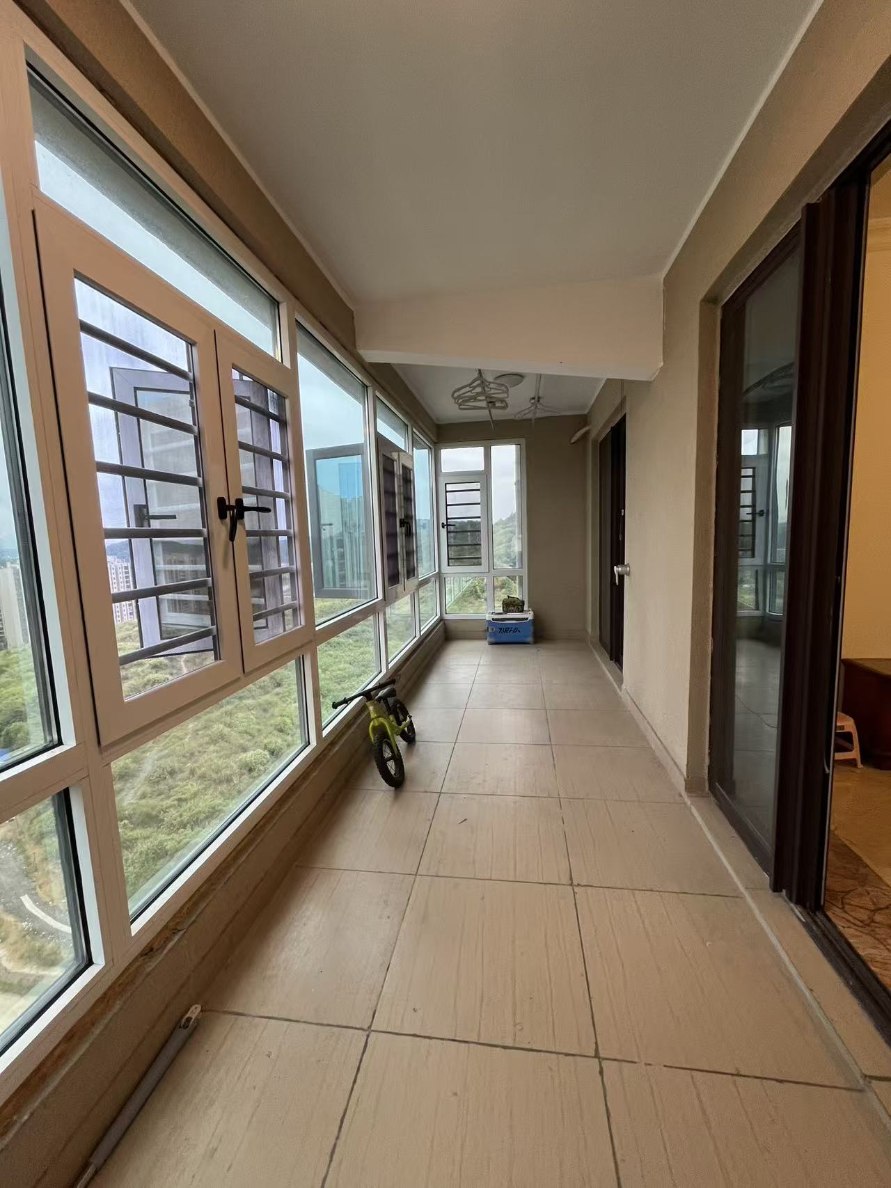 碧桂园豪园  3室2厅2卫    2200.0元/月室内图