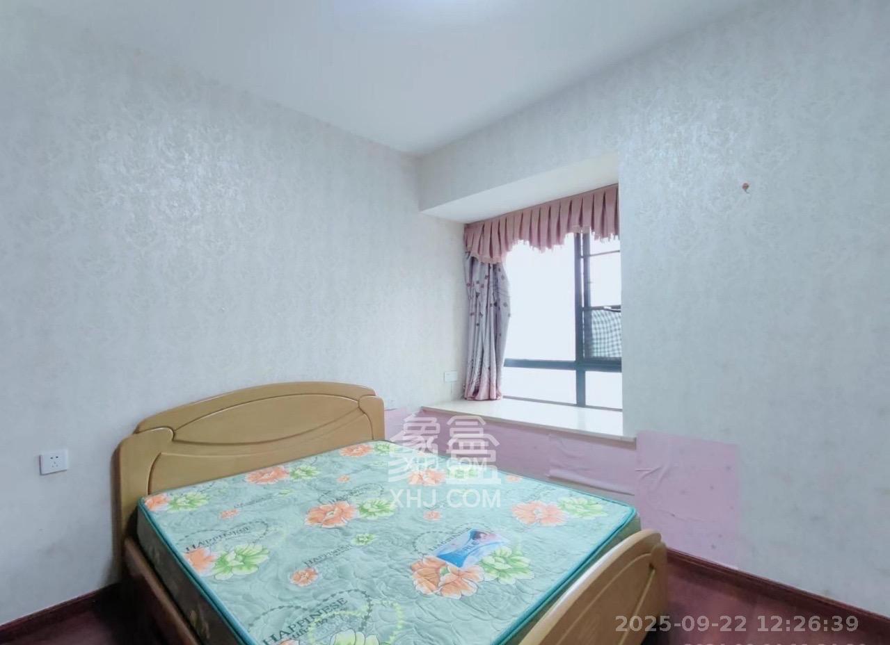 奥克斯广场 2室2厅1卫 2400.0元/月 奥克斯广场 2室2厅1卫 2400.0元/月室内图