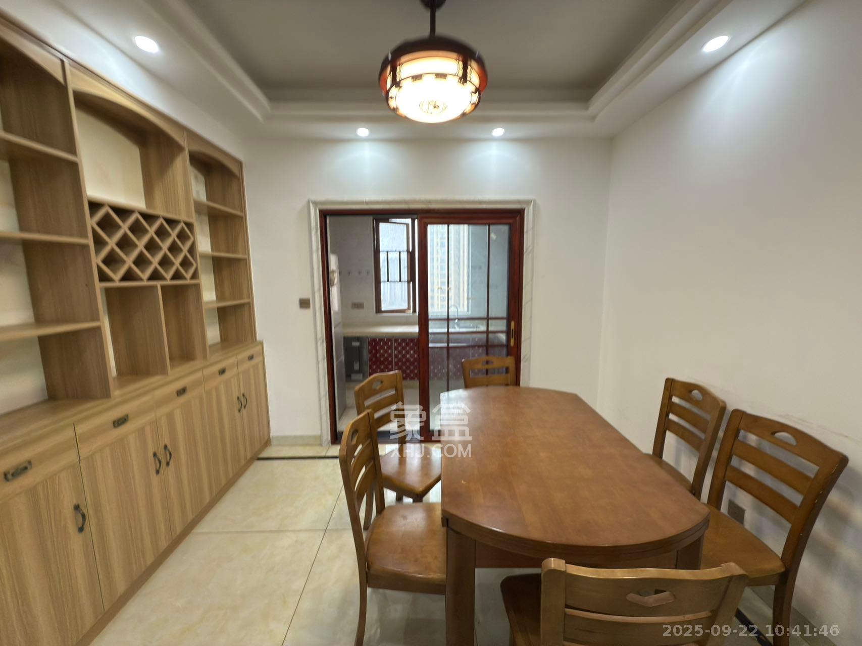 万里时代 4室2厅2卫 3000.0元/月 万里时代 4室2厅2卫 3000.0元/月室内图