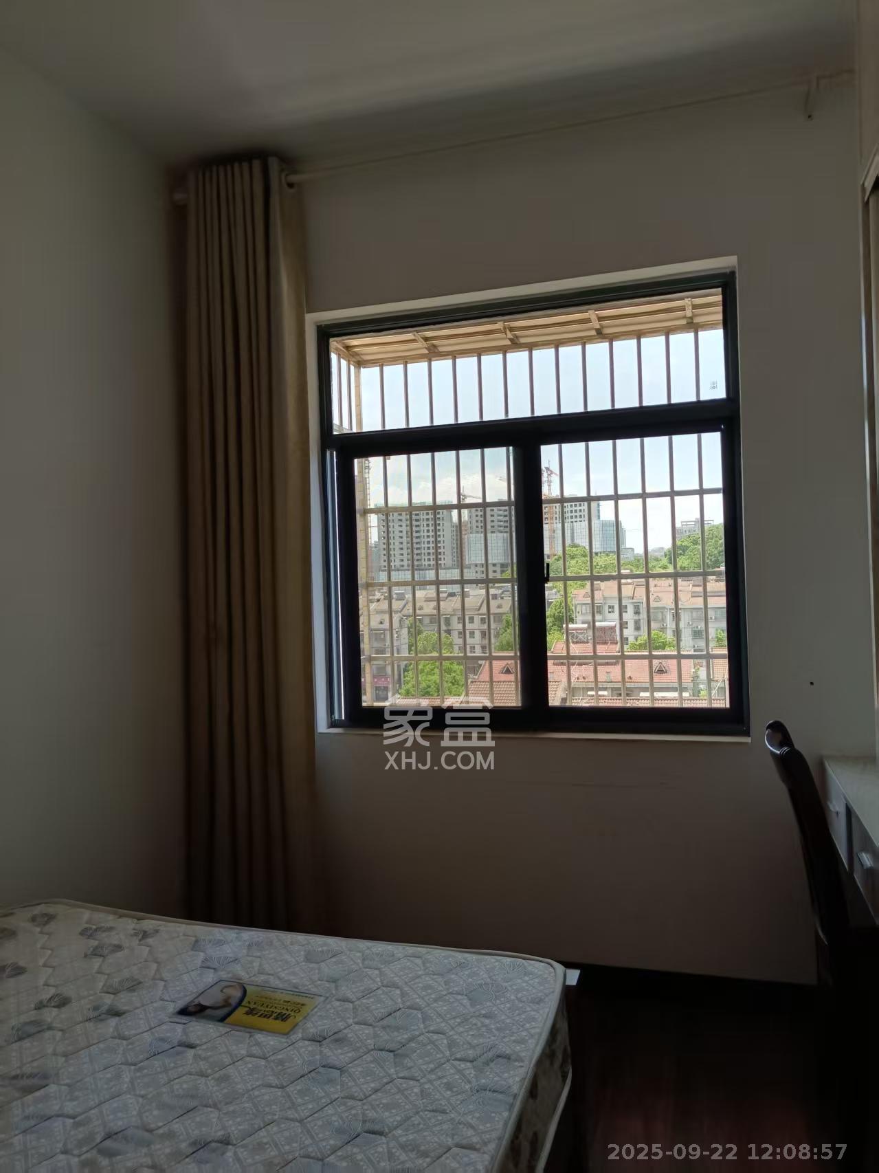 粟塘小区  2室1厅1卫    2100.0元/月室内图