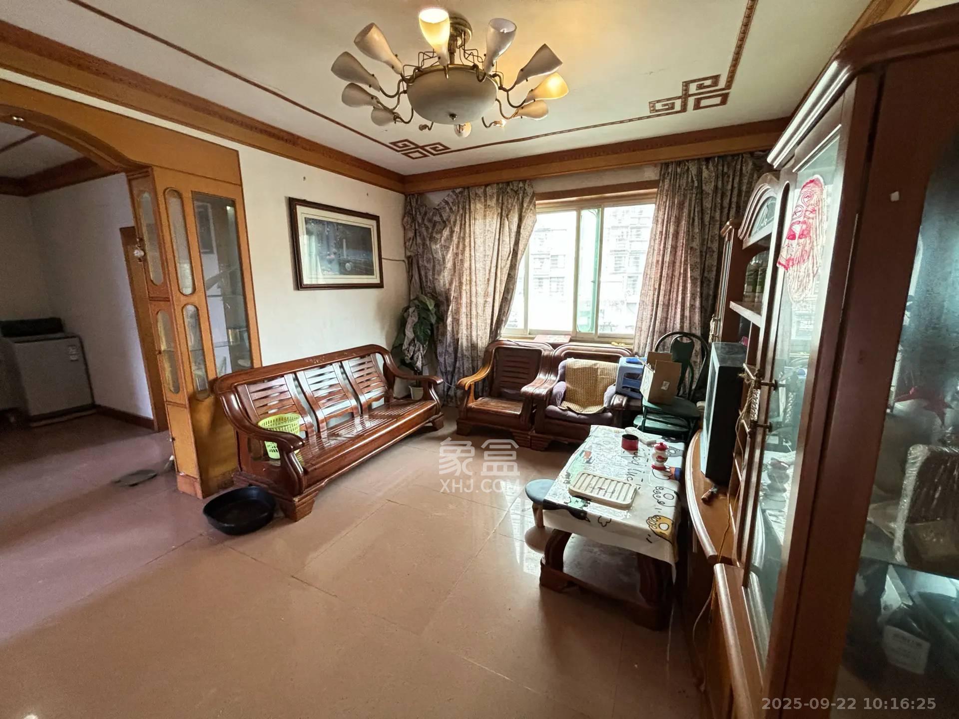 南园小区 2室1厅1卫 1300.0元/月 南园小区 2室1厅1卫 1300.0元/月室内图