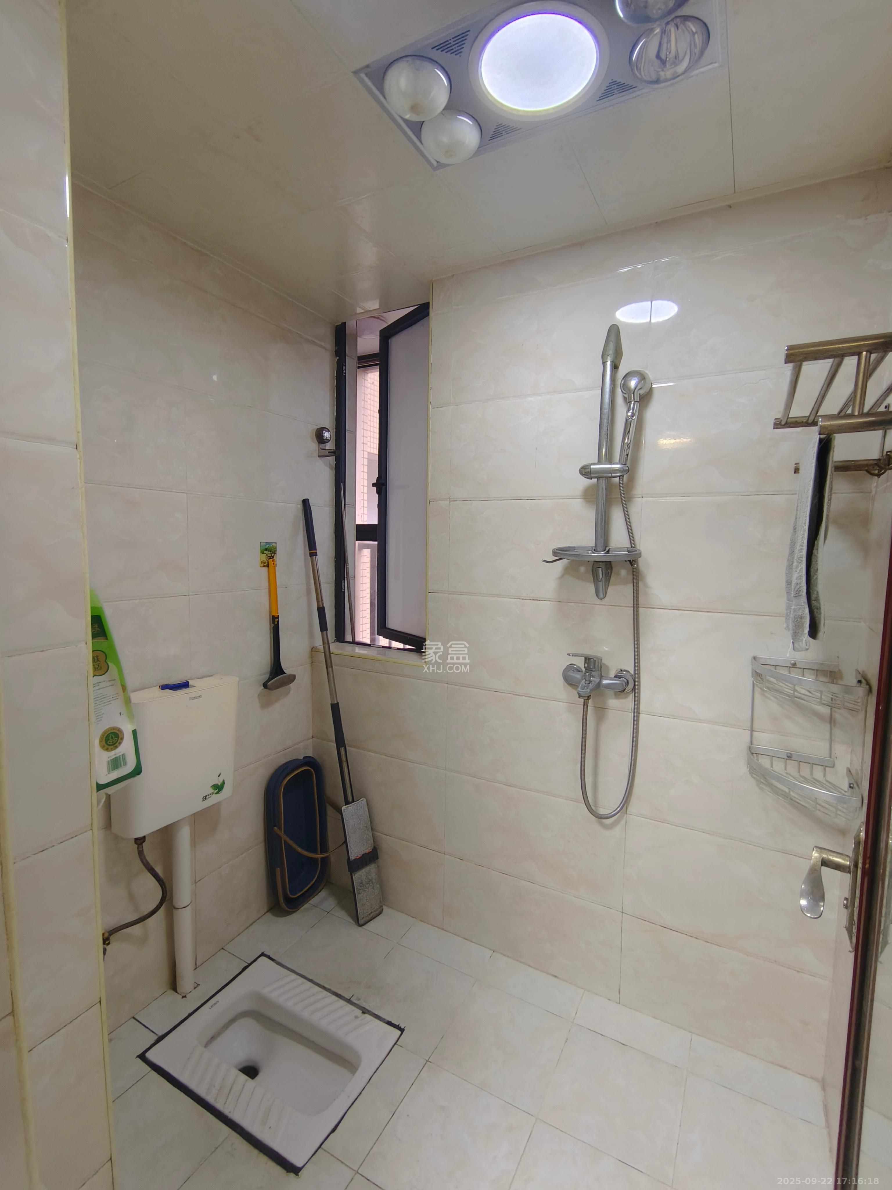 叠彩兰亭  3室2厅1卫    2200.0元/月室内图