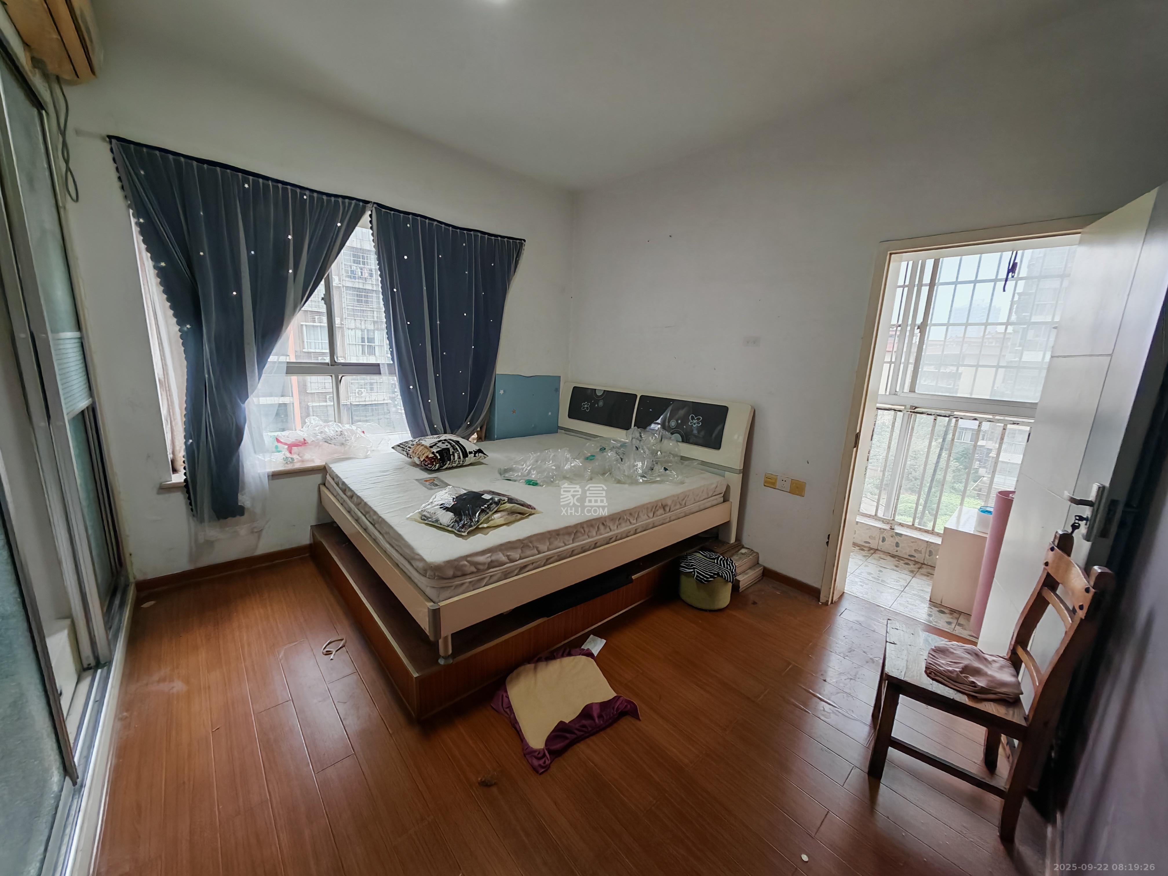 东方新世界 2室2厅1卫 2500.0元/月 东方新世界 2室2厅1卫 2500.0元/月室内图