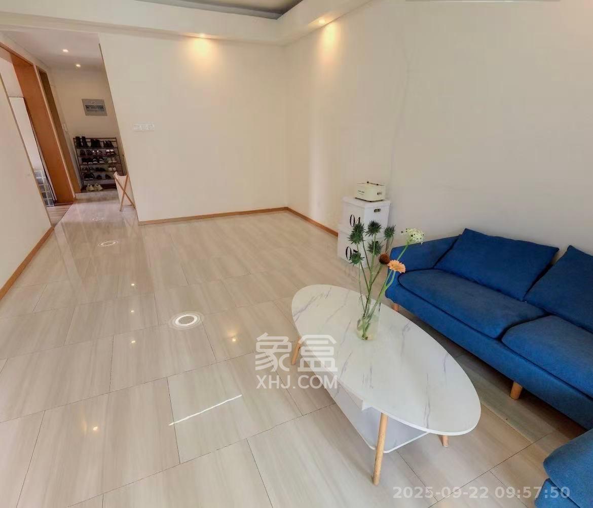 阳光100一期、四五期  2室1厅1卫    2500.0元/月室内图