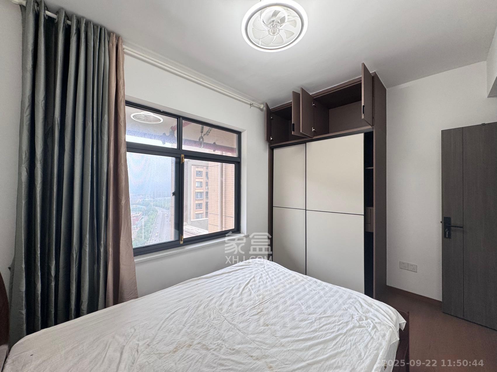 邦盛水岸御园 4室2厅2卫 2200.0元/月 邦盛水岸御园 4室2厅2卫 2200.0元/月室内图