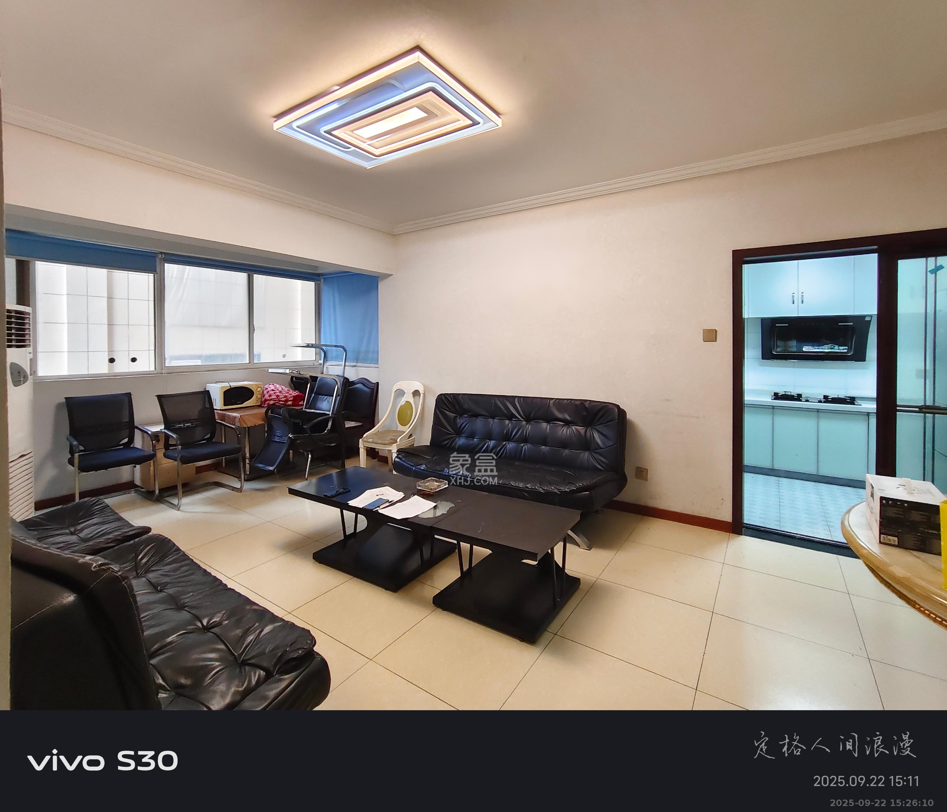 长城宾馆宿舍 3室2厅1卫 3200.0元/月 长城宾馆宿舍 3室2厅1卫 3200.0元/月室内图