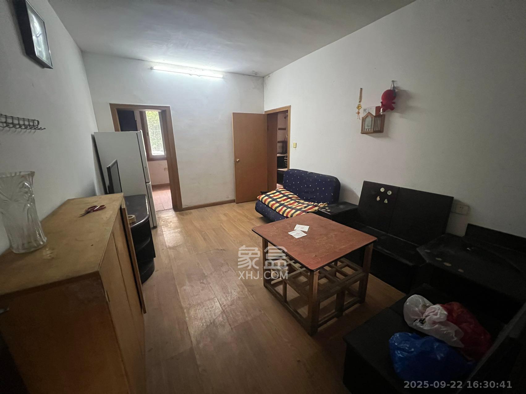 人造板厂宿舍(新河北堤1号) 2室1厅1卫 1500.0元/月 人造板厂宿舍(新河北堤1号) 2室1厅1卫 1500.0元/月室内图