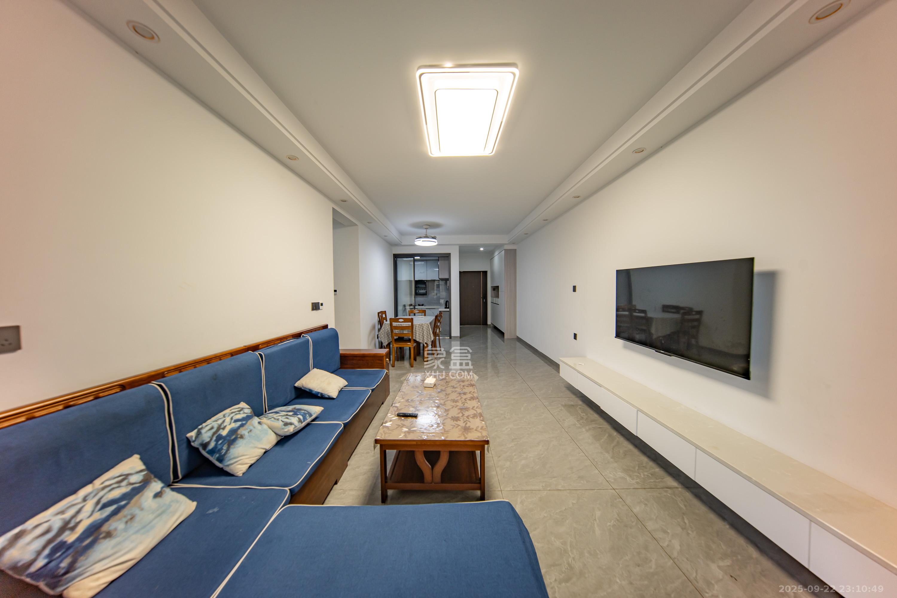 建投象山国际 3室2厅2卫 120.0万 建投象山国际 3室2厅2卫 120.0万客厅