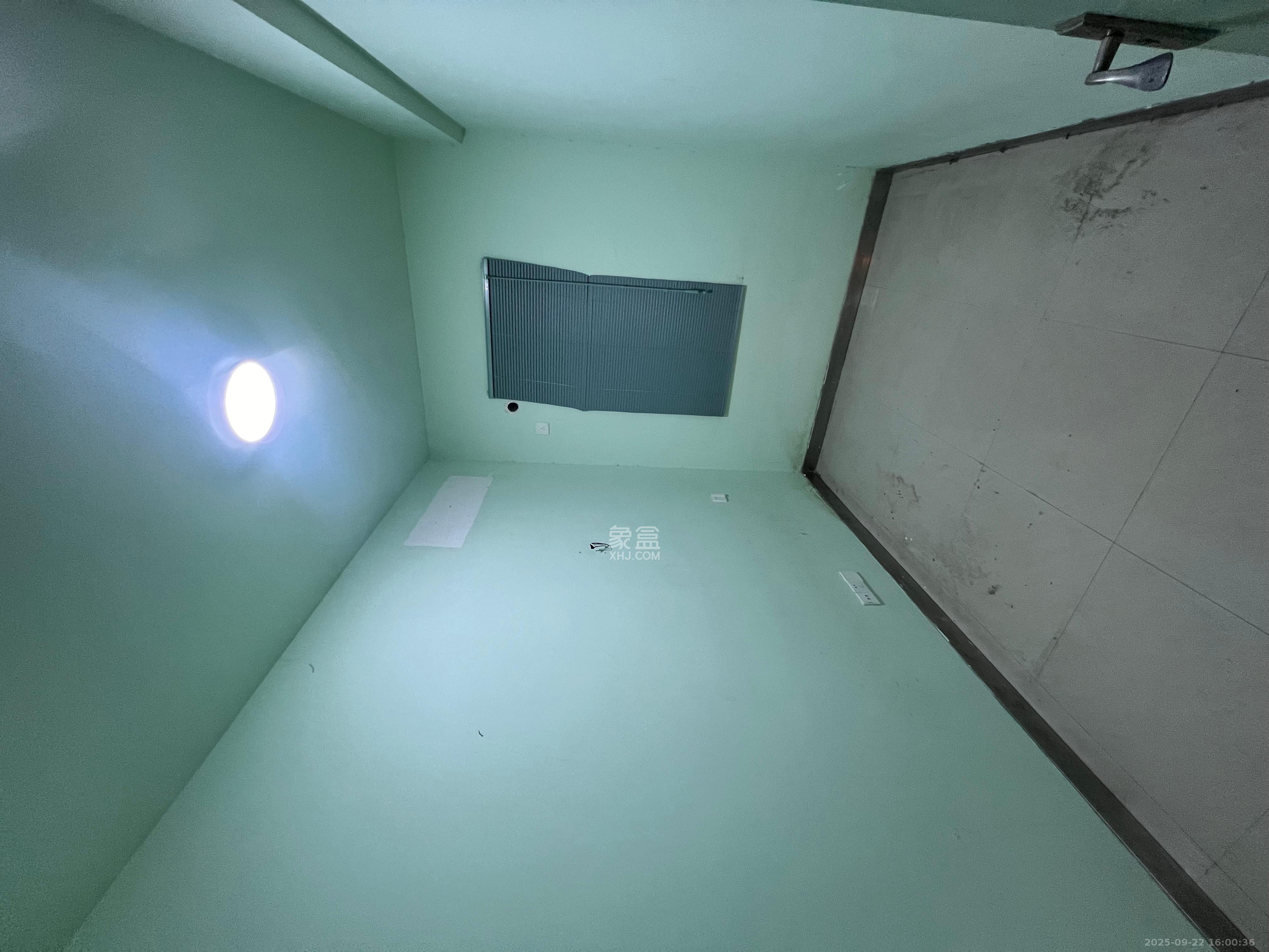 五一大道202(中环壹世界) 4室1厅1卫 3400.0元/月 五一大道202(中环壹世界) 4室1厅1卫 3400.0元/月室内图