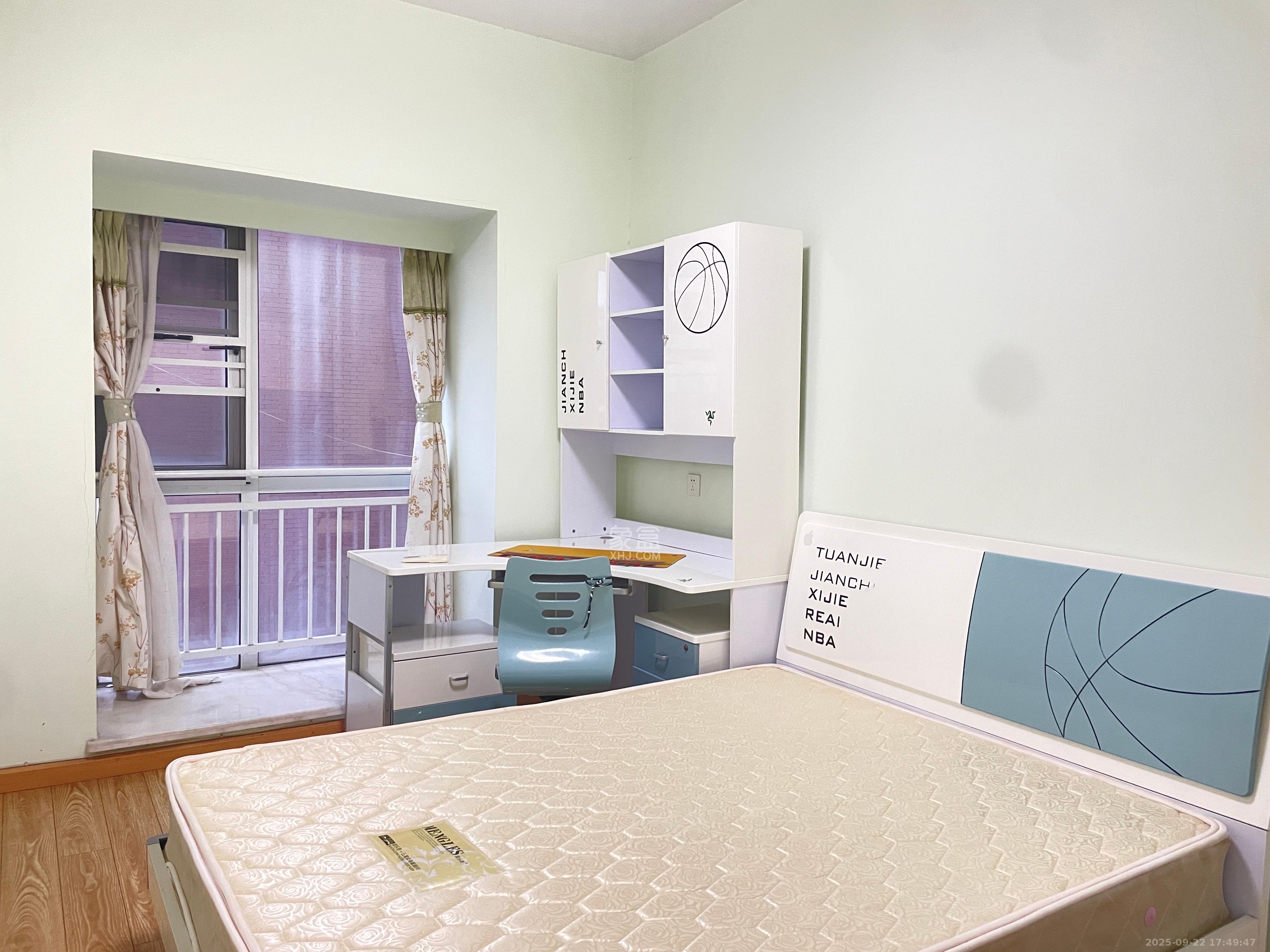 西点公园里 3室2厅2卫 3200.0元/月 西点公园里 3室2厅2卫 3200.0元/月室内图