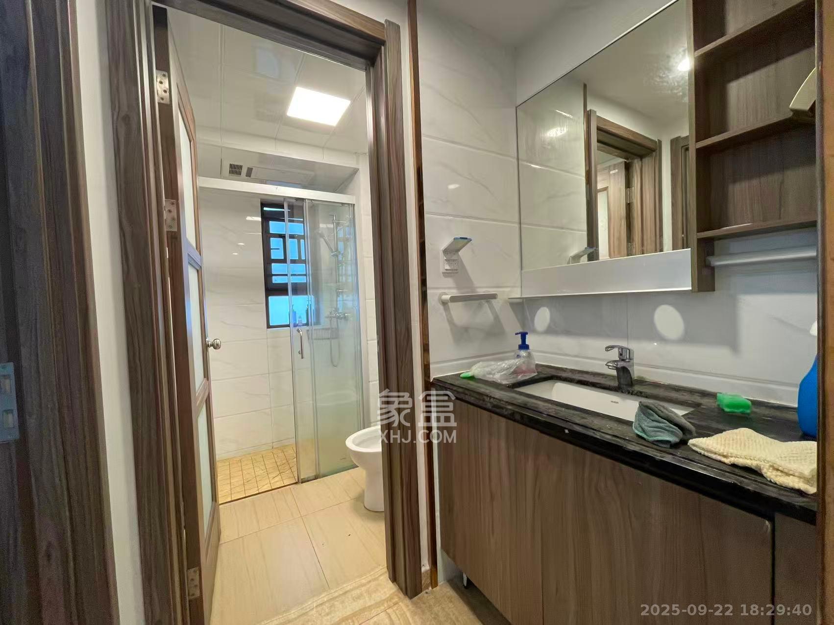 碧桂园星城首府  4室2厅2卫    2600.0元/月室内图