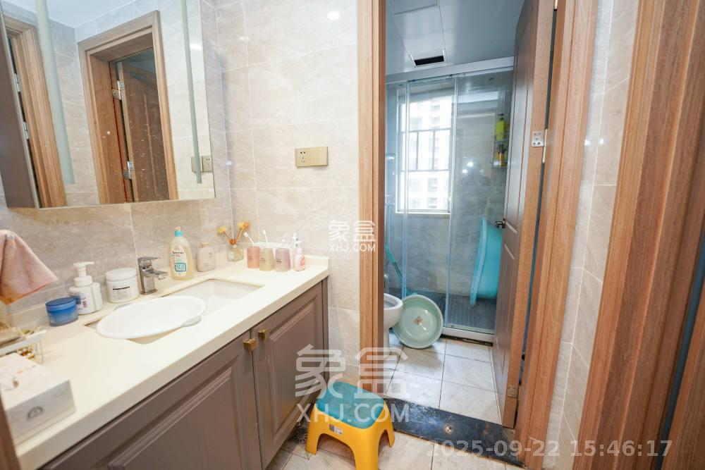 金地铂悦 4室2厅2卫 3400.0元/月 金地铂悦 4室2厅2卫 3400.0元/月室内图