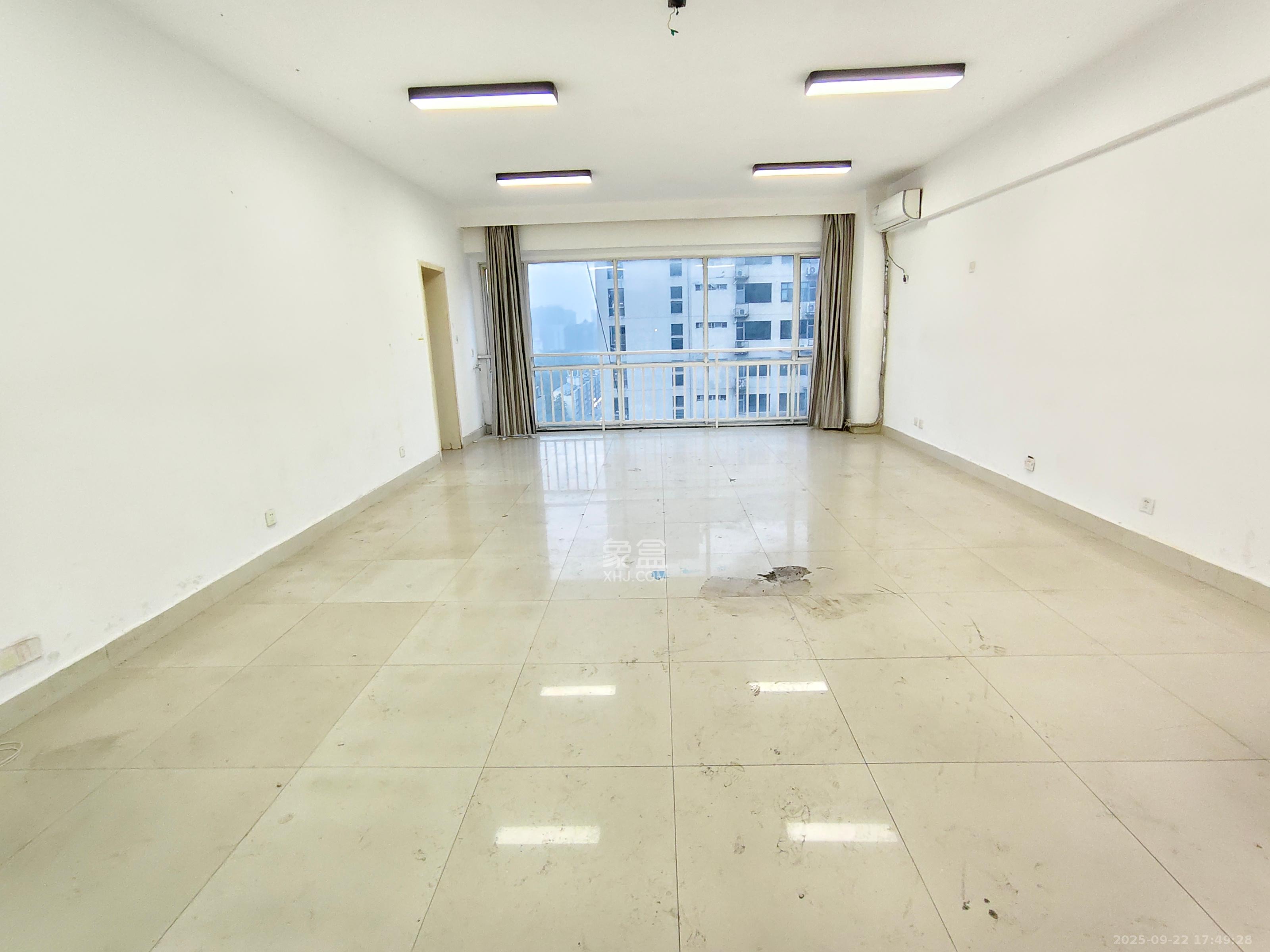 朝阳银座 1室1厅1卫 1800.0元/月 朝阳银座 1室1厅1卫 1800.0元/月室内图