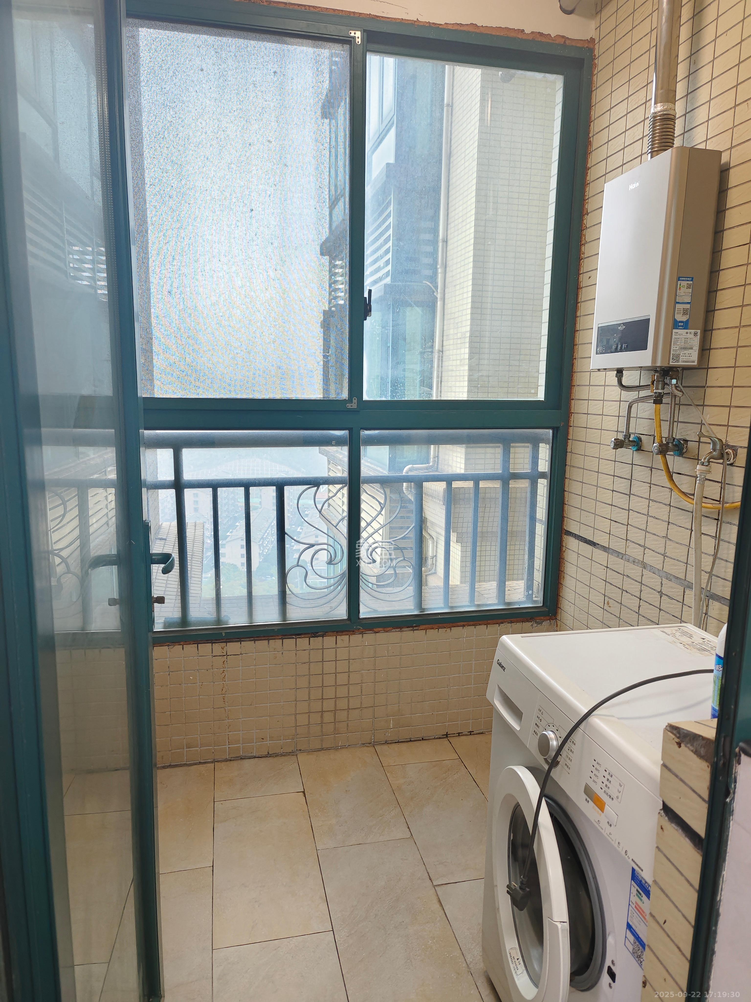 恒大华府  2室2厅1卫    1900.0元/月室内图