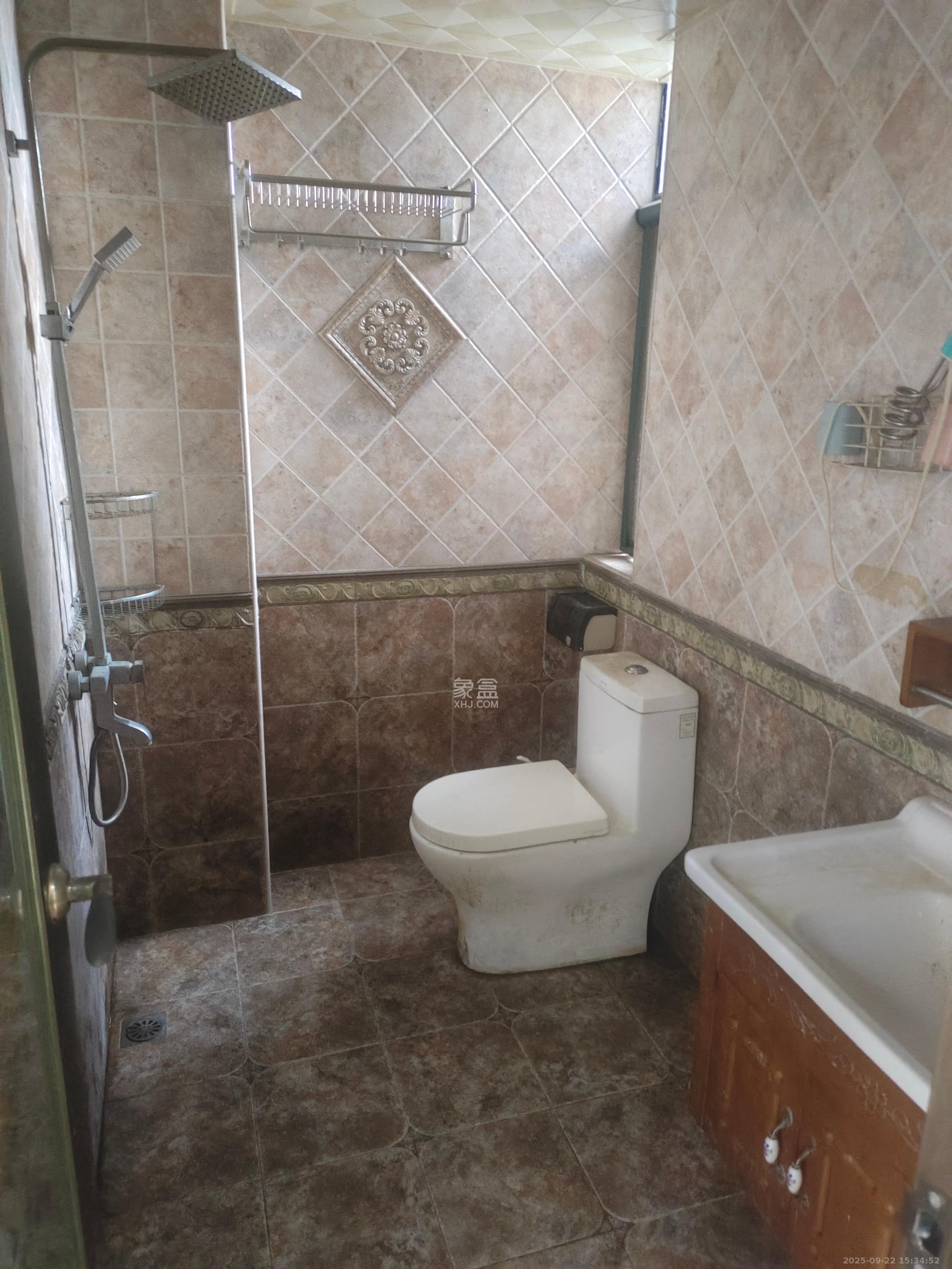 才子佳郡 3室2厅2卫 1800.0元/月 才子佳郡 3室2厅2卫 1800.0元/月室内图