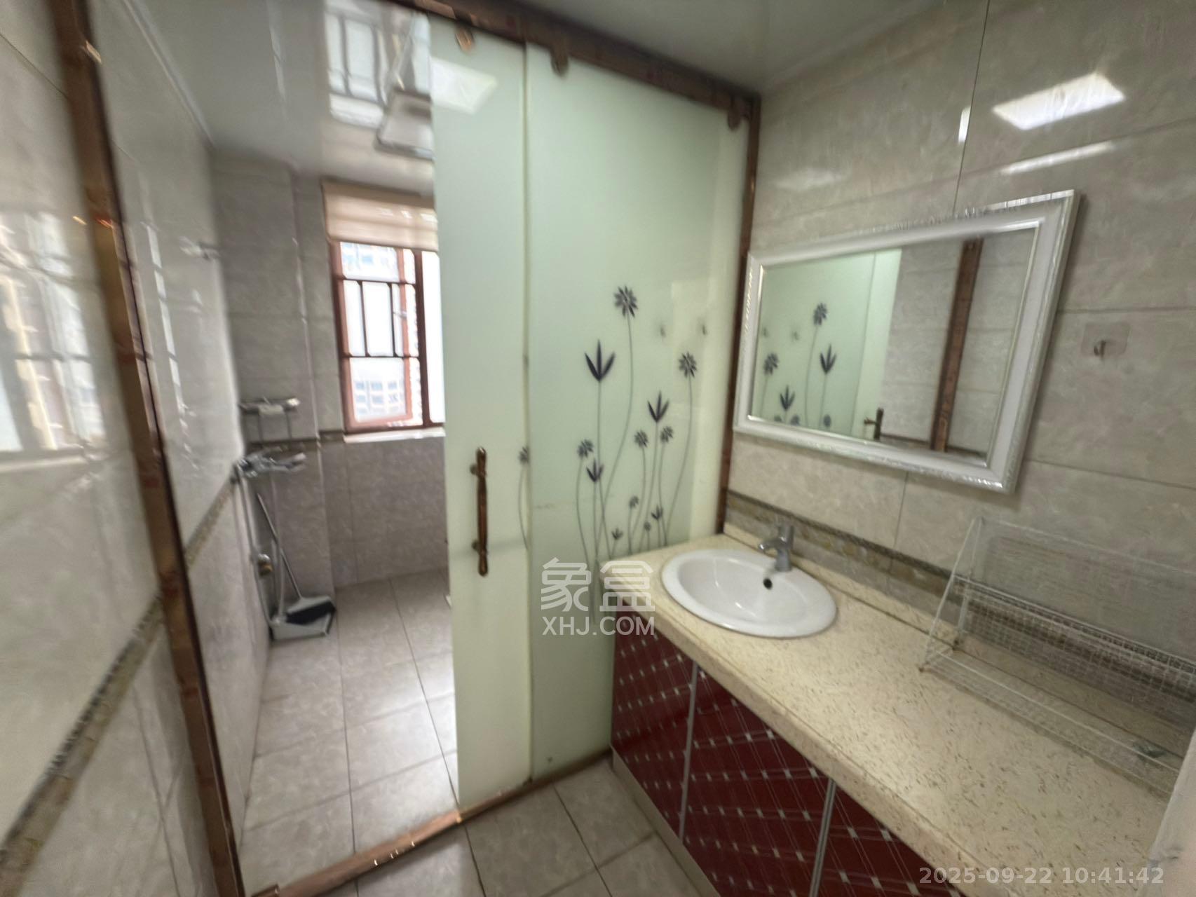 万里时代 4室2厅2卫 3000.0元/月 万里时代 4室2厅2卫 3000.0元/月室内图