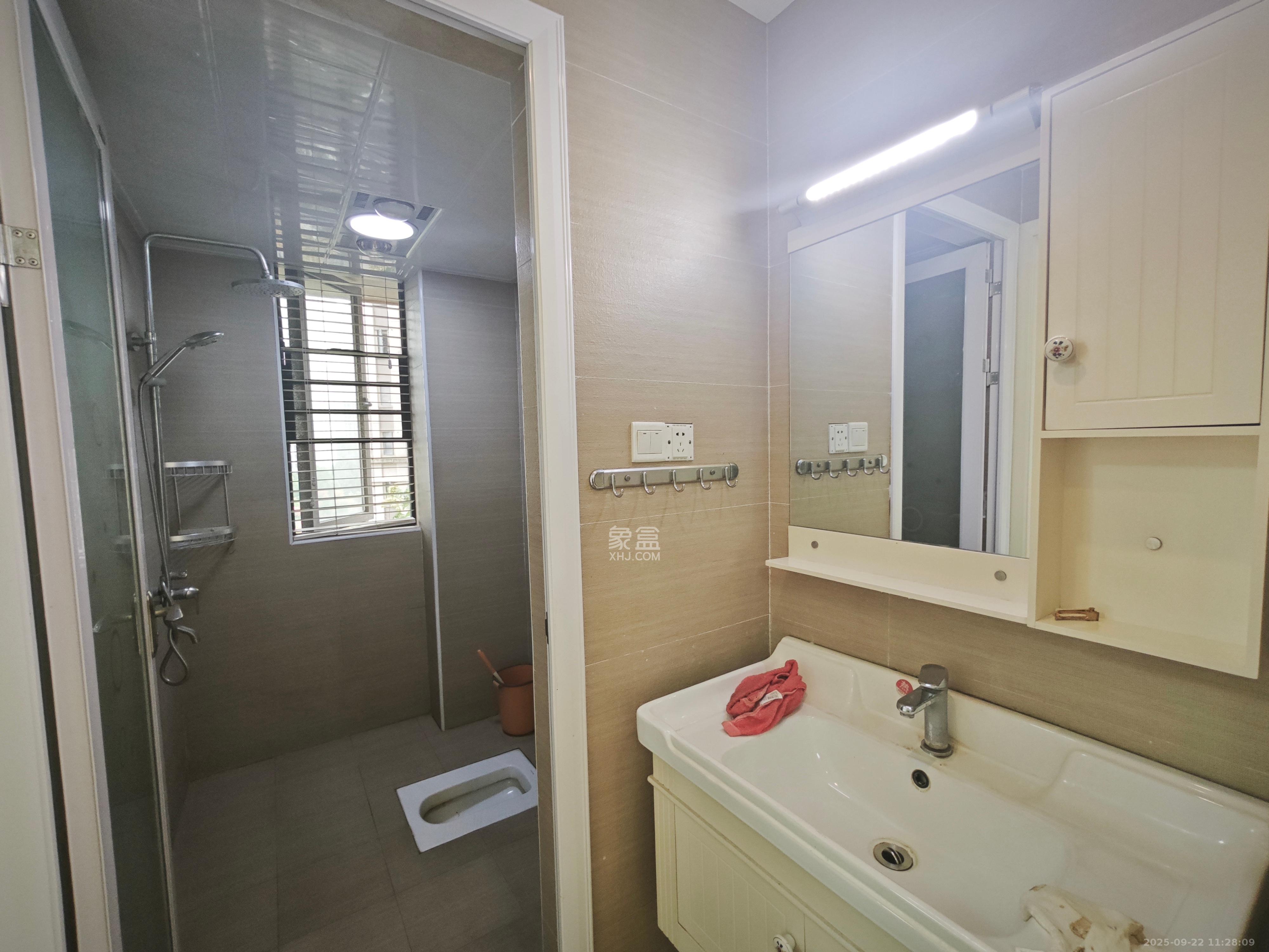 梅溪湖合能璞丽 3室2厅2卫 2400.0元/月 梅溪湖合能璞丽 3室2厅2卫 2400.0元/月室内图