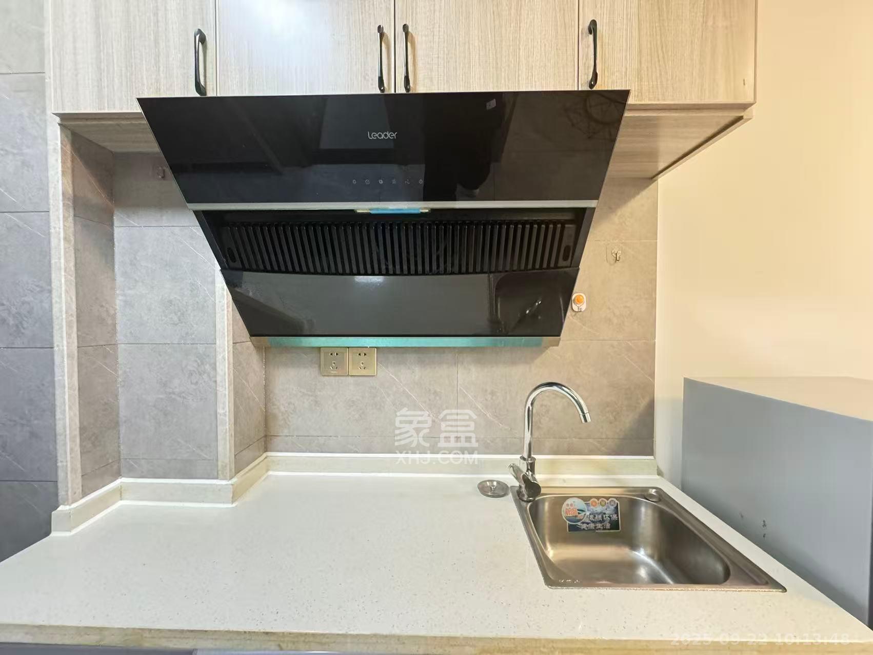 芙蓉万国城MOMA（卓越汇富苑）  1室1厅1卫    1350.0元/月室内图