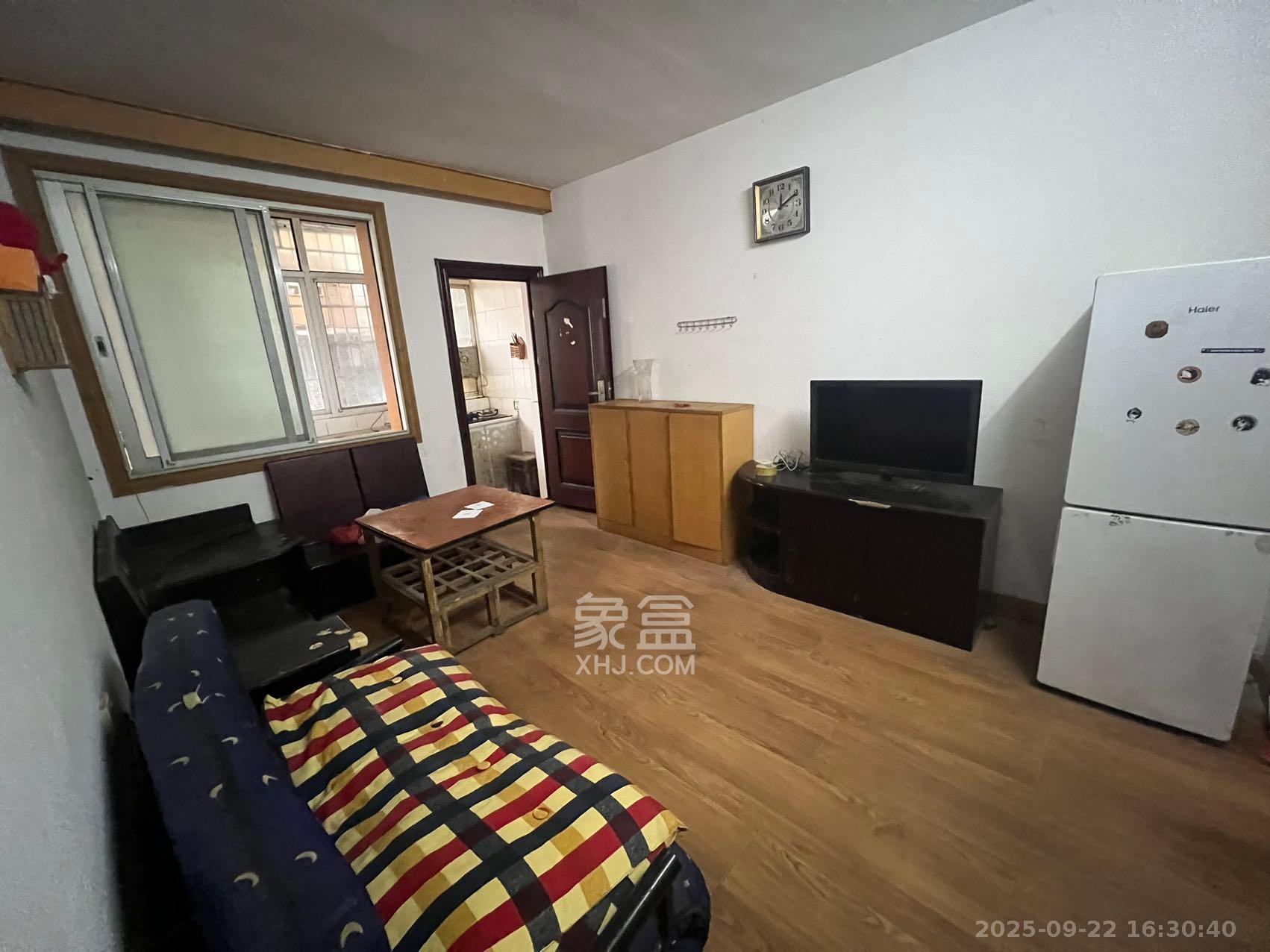 人造板厂宿舍(新河北堤1号) 2室1厅1卫 1500.0元/月 人造板厂宿舍(新河北堤1号) 2室1厅1卫 1500.0元/月室内图