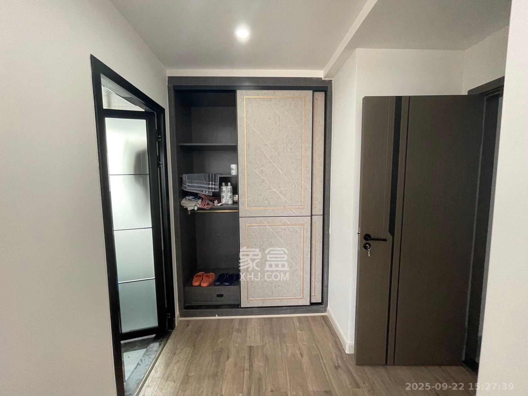 碧桂园南城首府(东宸林海) 4室2厅2卫 2700.0元/月 碧桂园南城首府(东宸林海) 4室2厅2卫 2700.0元/月室内图