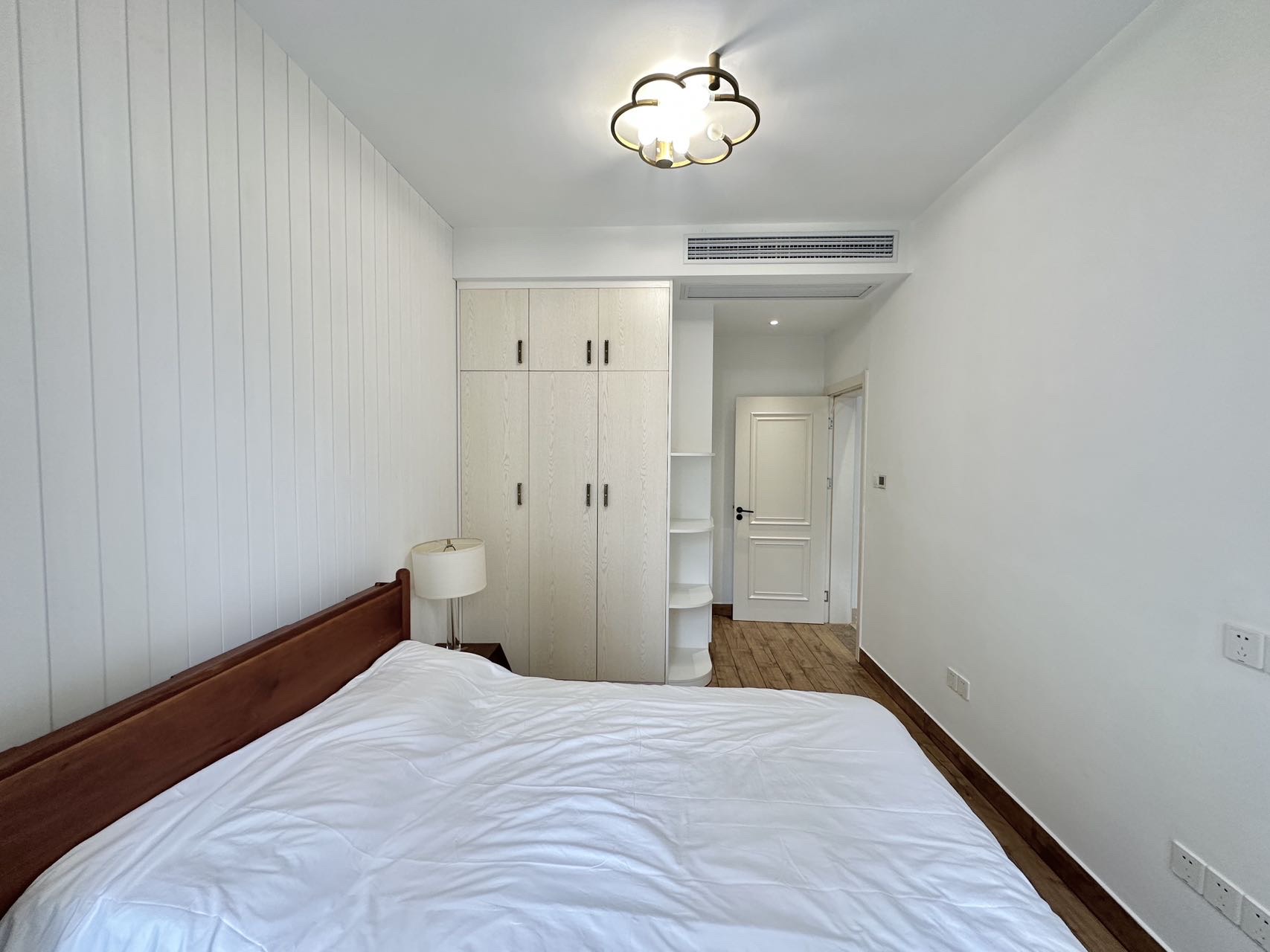 海航豪庭北苑 3室2厅2卫 7000.00元/月 海航豪庭北苑 3室2厅2卫 7000.00元/月室内图