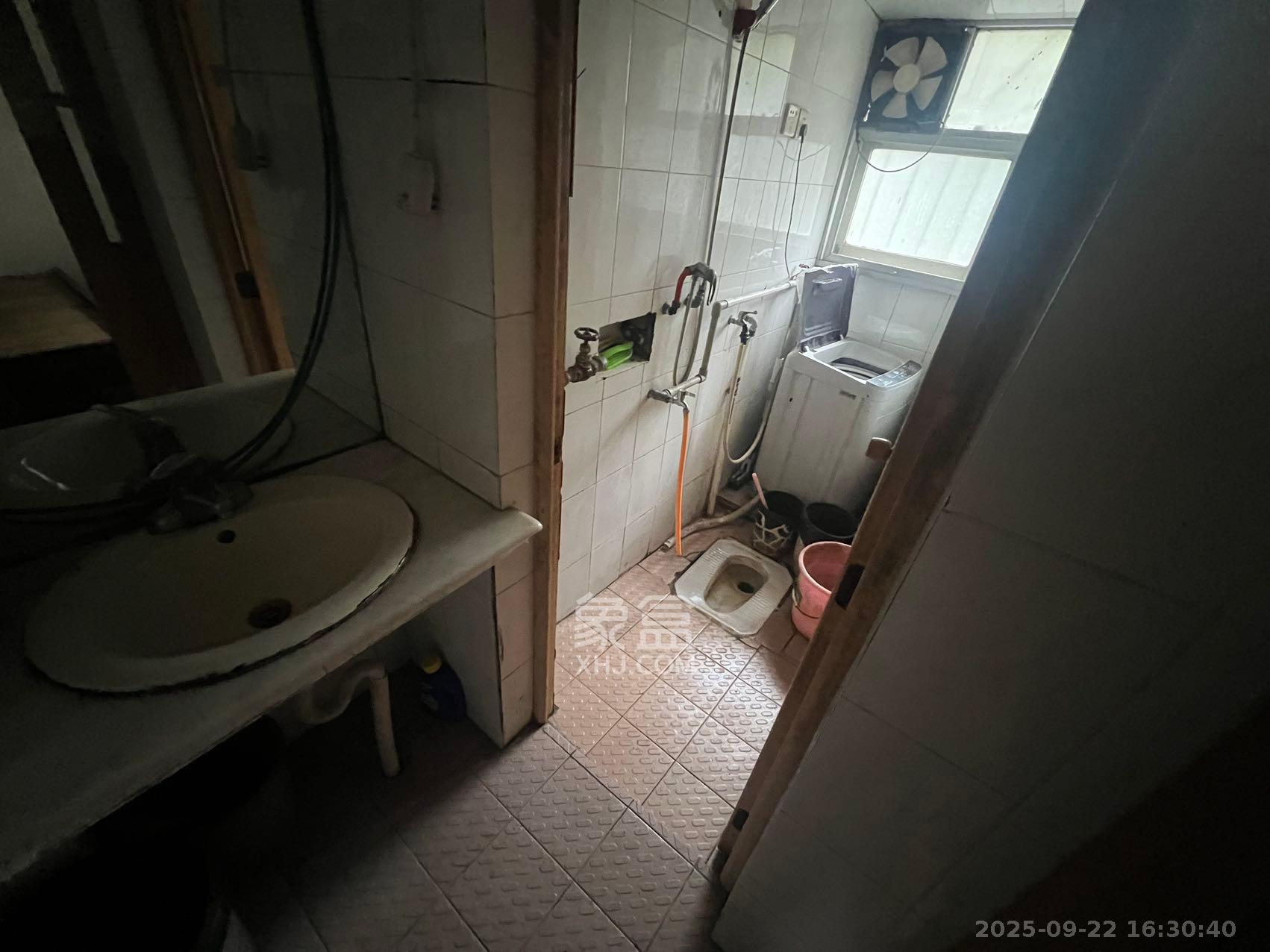 人造板厂宿舍(新河北堤1号) 2室1厅1卫 1500.0元/月 人造板厂宿舍(新河北堤1号) 2室1厅1卫 1500.0元/月室内图