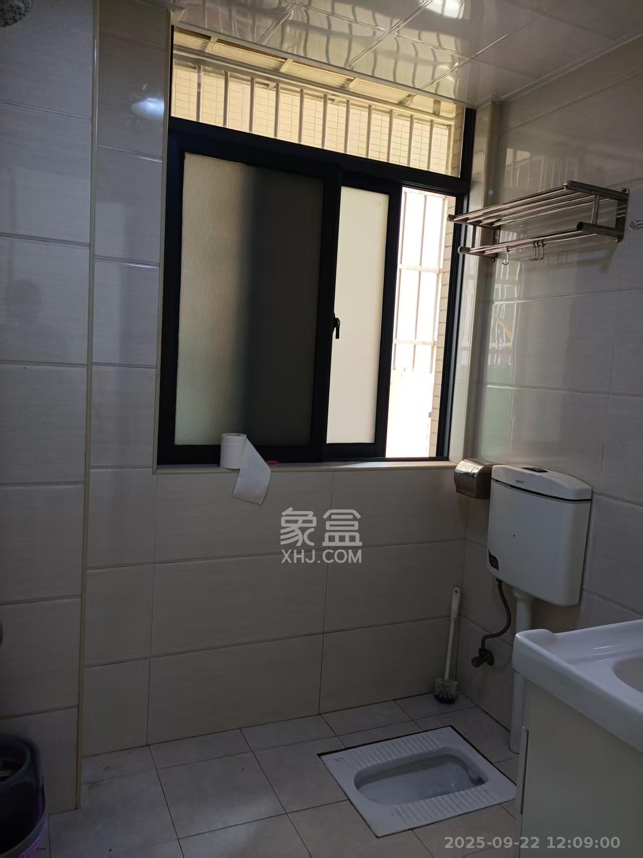 粟塘小区  2室1厅1卫    2100.0元/月室内图