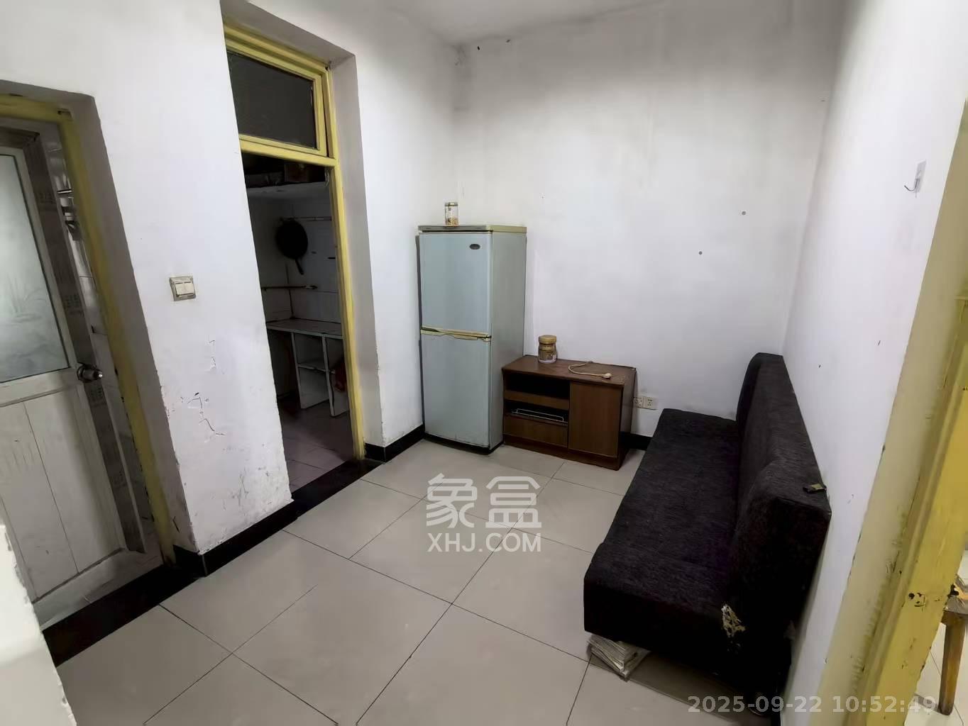 青山祠社区 2室1厅1卫 1300.0元/月 青山祠社区 2室1厅1卫 1300.0元/月室内图