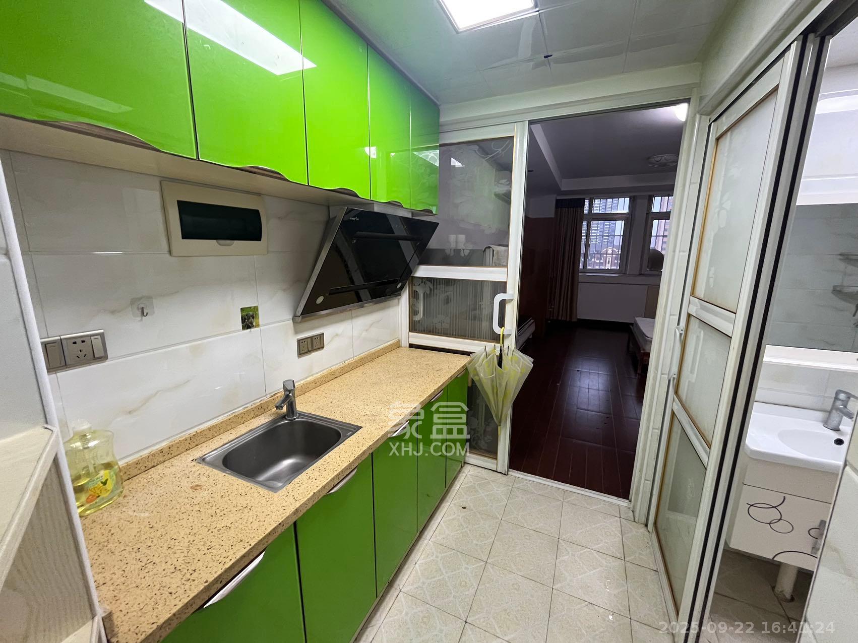 嘉盛华庭(一期、二期、三期) 1室1厅1卫 1400.0元/月 嘉盛华庭(一期、二期、三期) 1室1厅1卫 1400.0元/月室内图