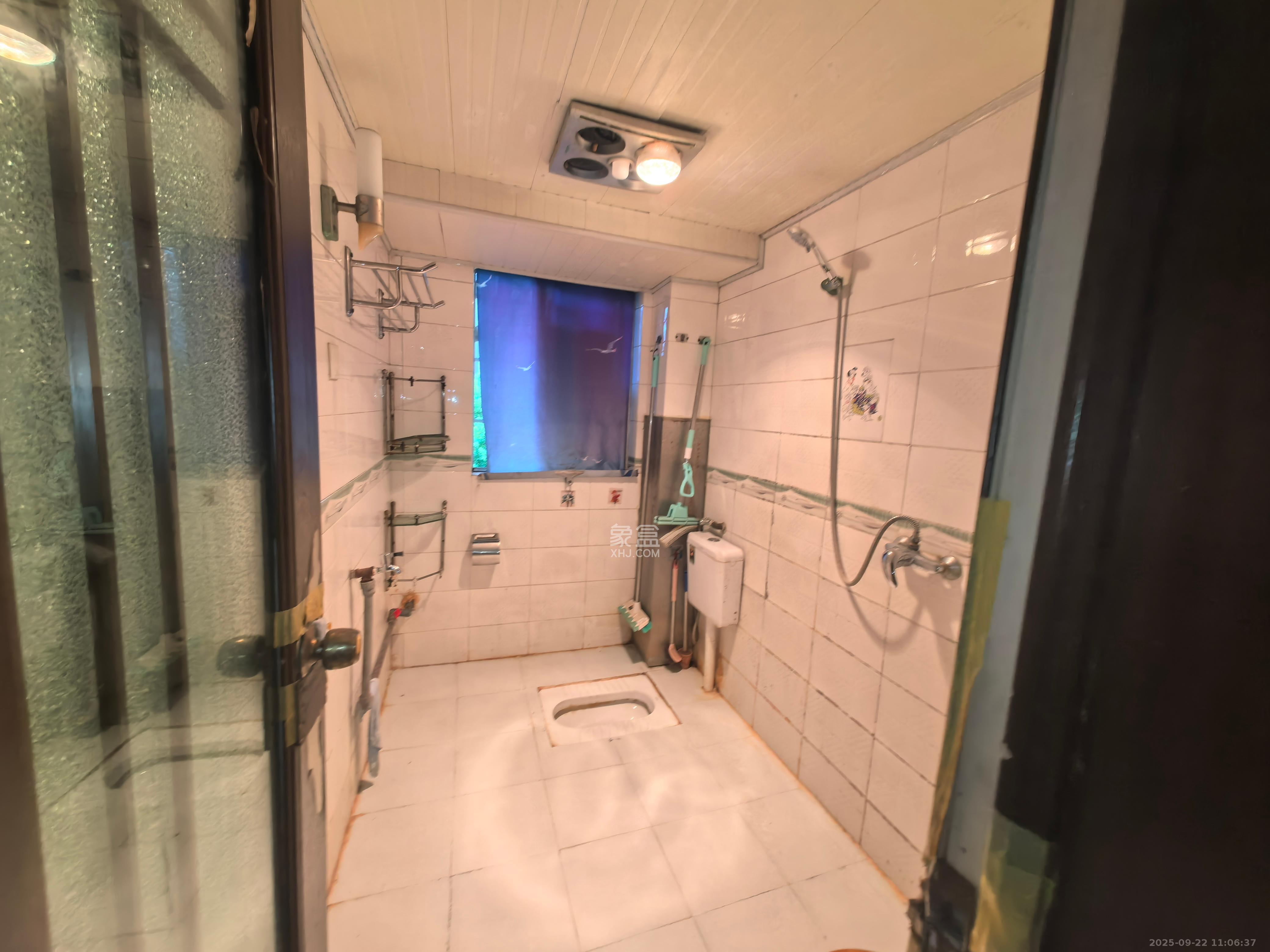 赤岗苑 3室2厅2卫 2000.0元/月 赤岗苑 3室2厅2卫 2000.0元/月室内图