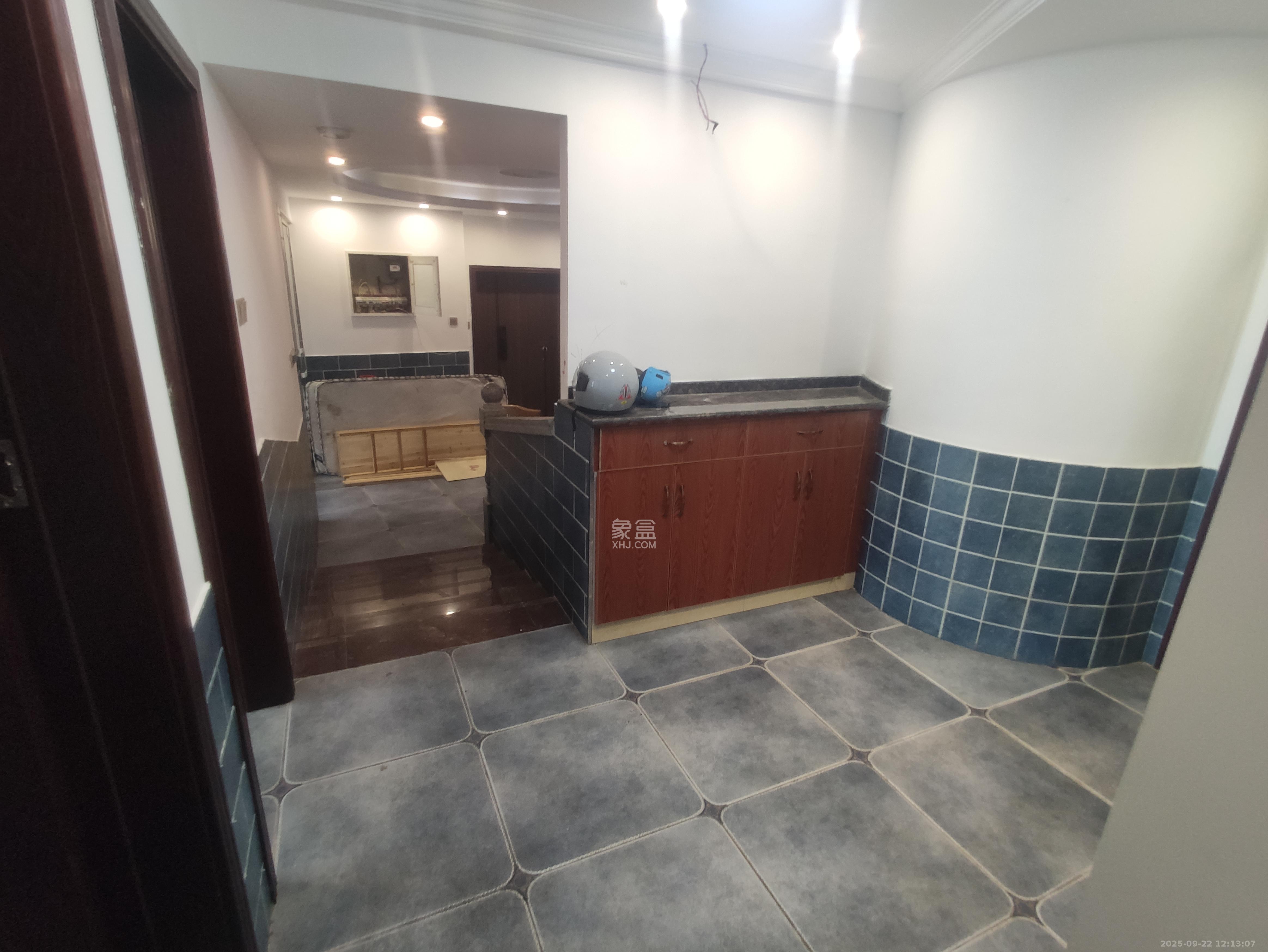 左岸春天 4室2厅2卫 3500.0元/月 左岸春天 4室2厅2卫 3500.0元/月室内图