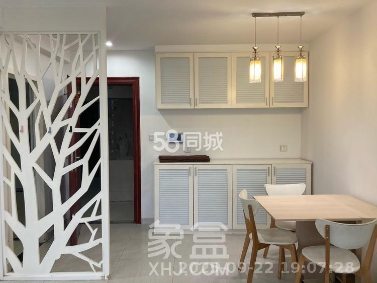 长盛岚庭  1室2厅1卫   1800.00元/月室内图