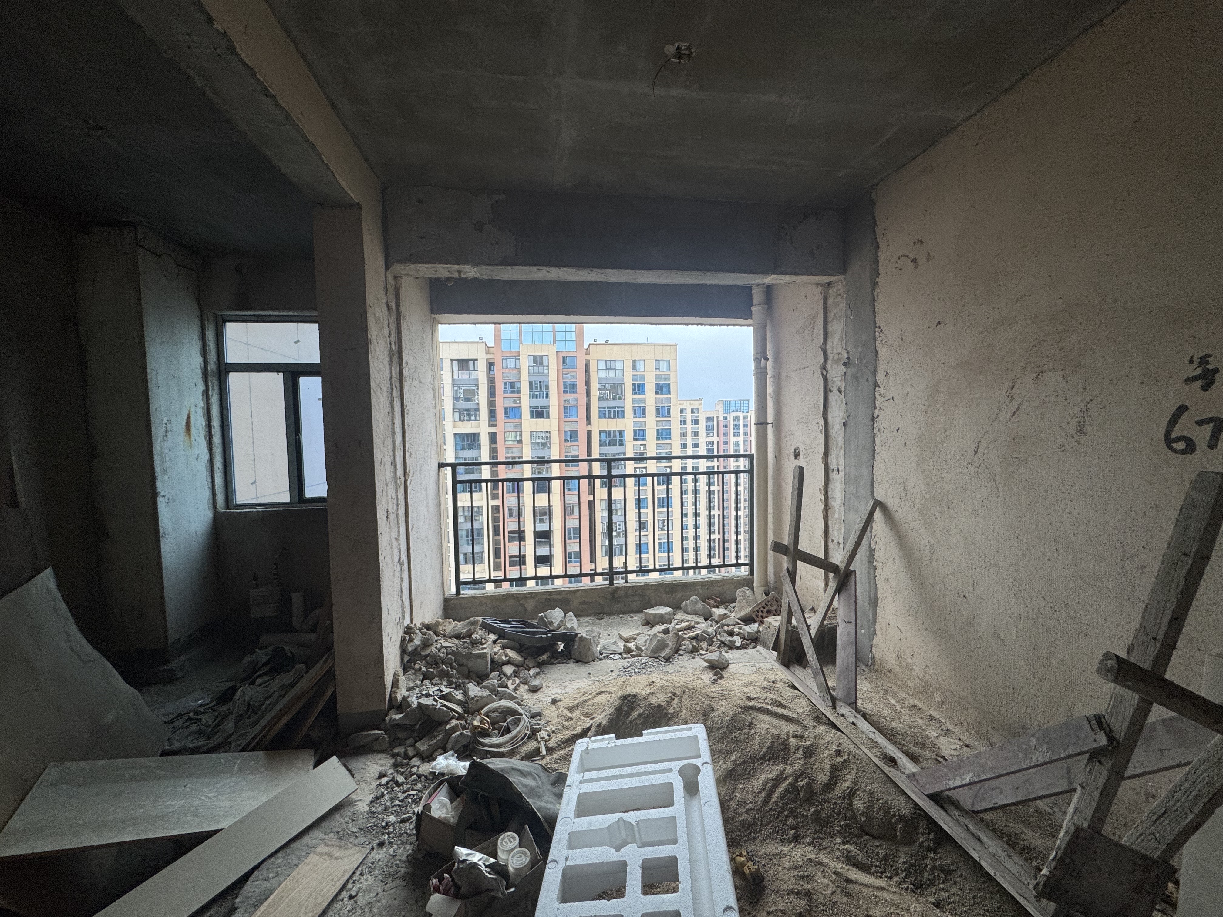 百弘学府城 3室2厅1卫 59.8万 百弘学府城 3室2厅1卫 59.8万客厅