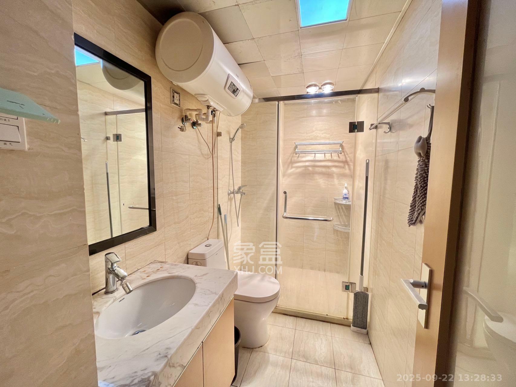 北辰三角洲E3区 1室1厅1卫 2600.0元/月 北辰三角洲E3区 1室1厅1卫 2600.0元/月室内图