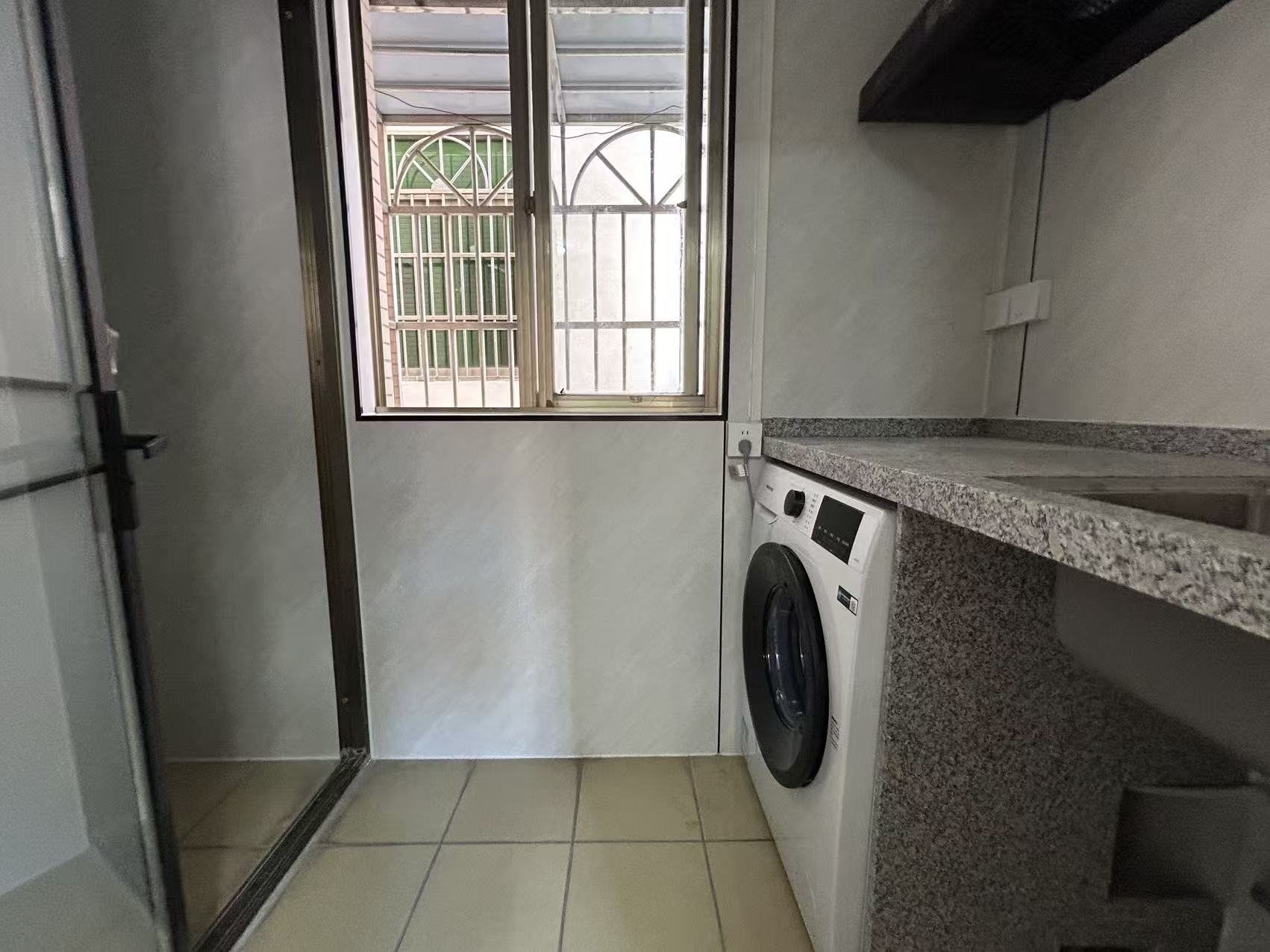 临轩阁公寓(龙湖)  1室0厅1卫    1280.0元/月 临轩阁公寓(龙湖)  1室0厅1卫    1280.0元/月室内图