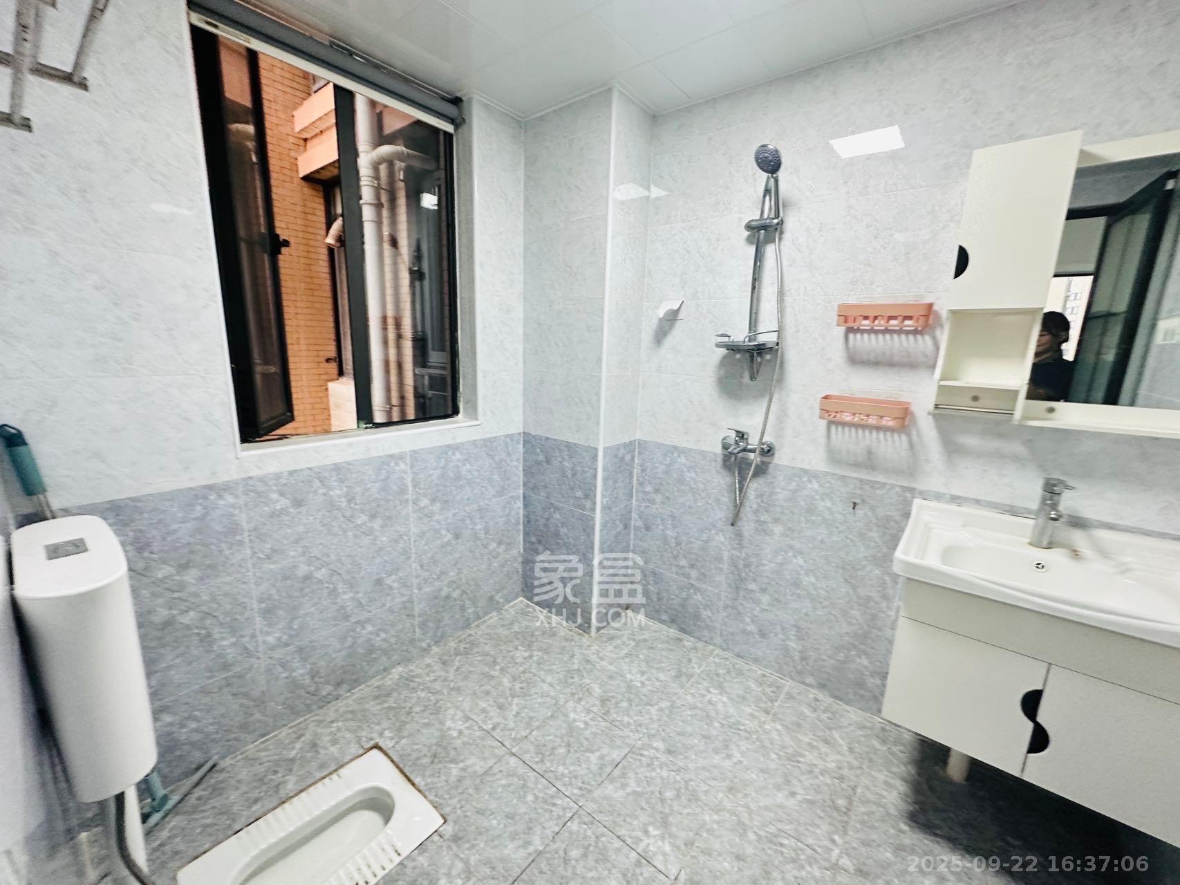 兴威帕克水岸 3室2厅2卫 2500.0元/月 兴威帕克水岸 3室2厅2卫 2500.0元/月室内图