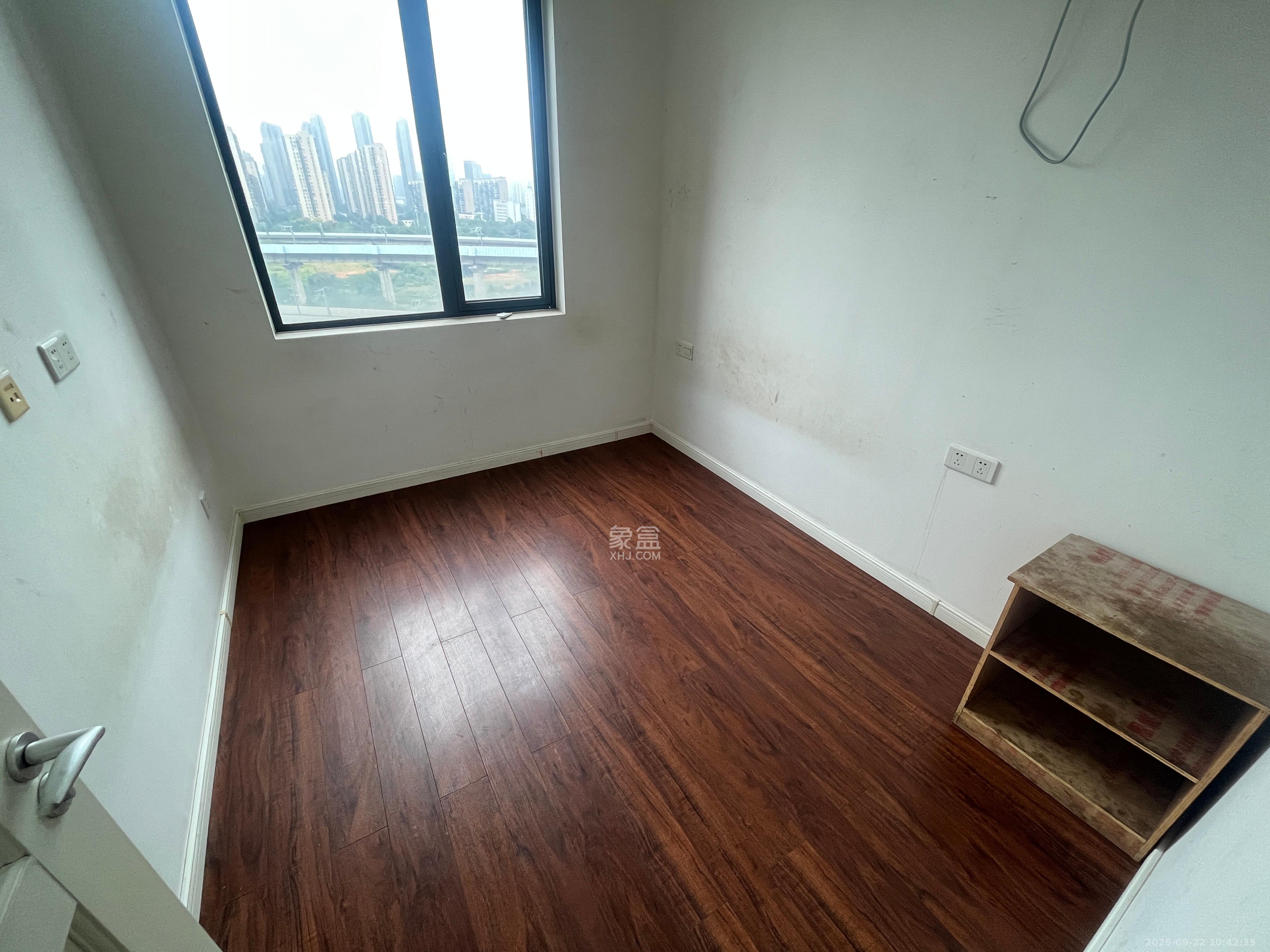 万科魅力之城观澜里 3室2厅2卫 2000.0元/月 万科魅力之城观澜里 3室2厅2卫 2000.0元/月室内图