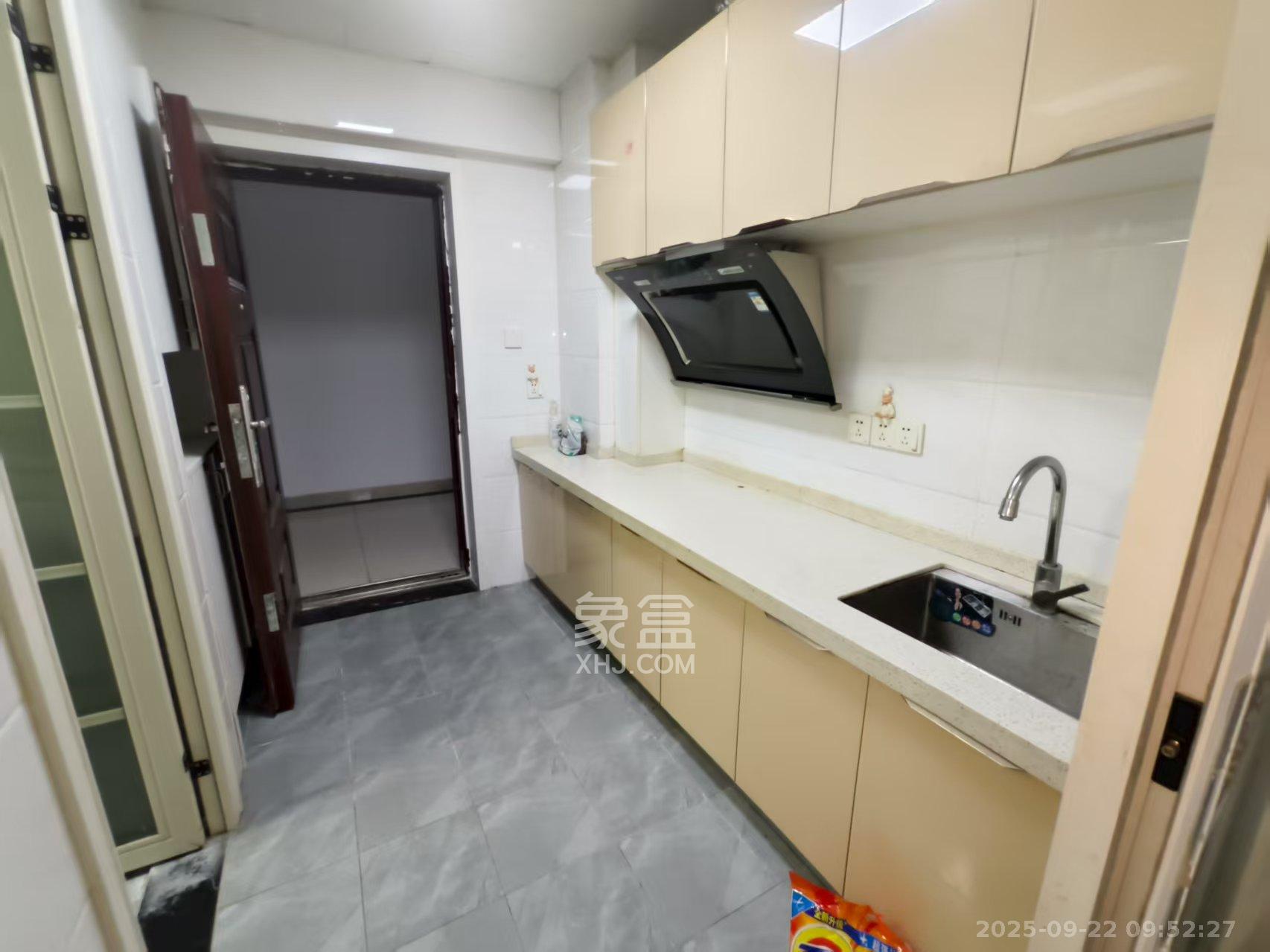 鑫远玲珑 1室1厅1卫 1400.0元/月 鑫远玲珑 1室1厅1卫 1400.0元/月室内图