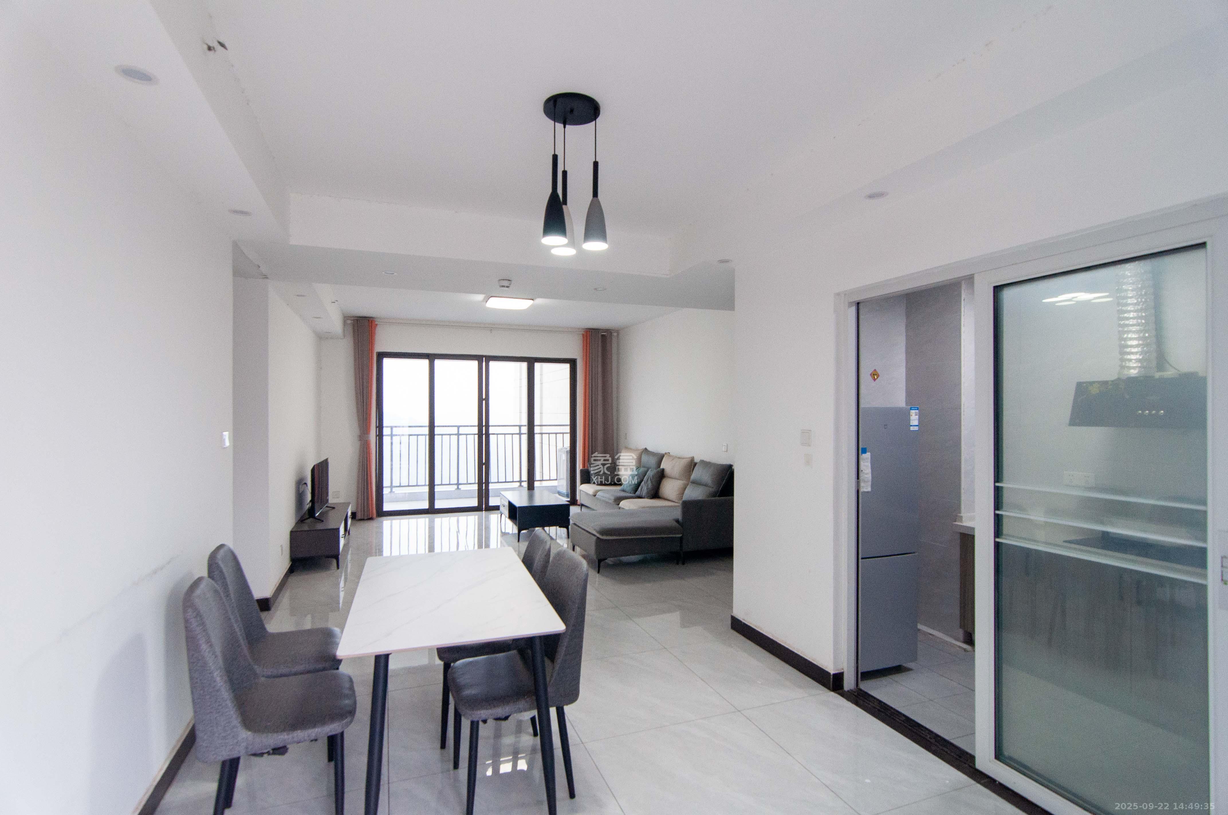 佳兆业云顶梅溪湖(佳兆业梅溪荟)  4室2厅2卫    206.0万 佳兆业云顶梅溪湖(佳兆业梅溪荟)  4室2厅2卫    206.0万客厅