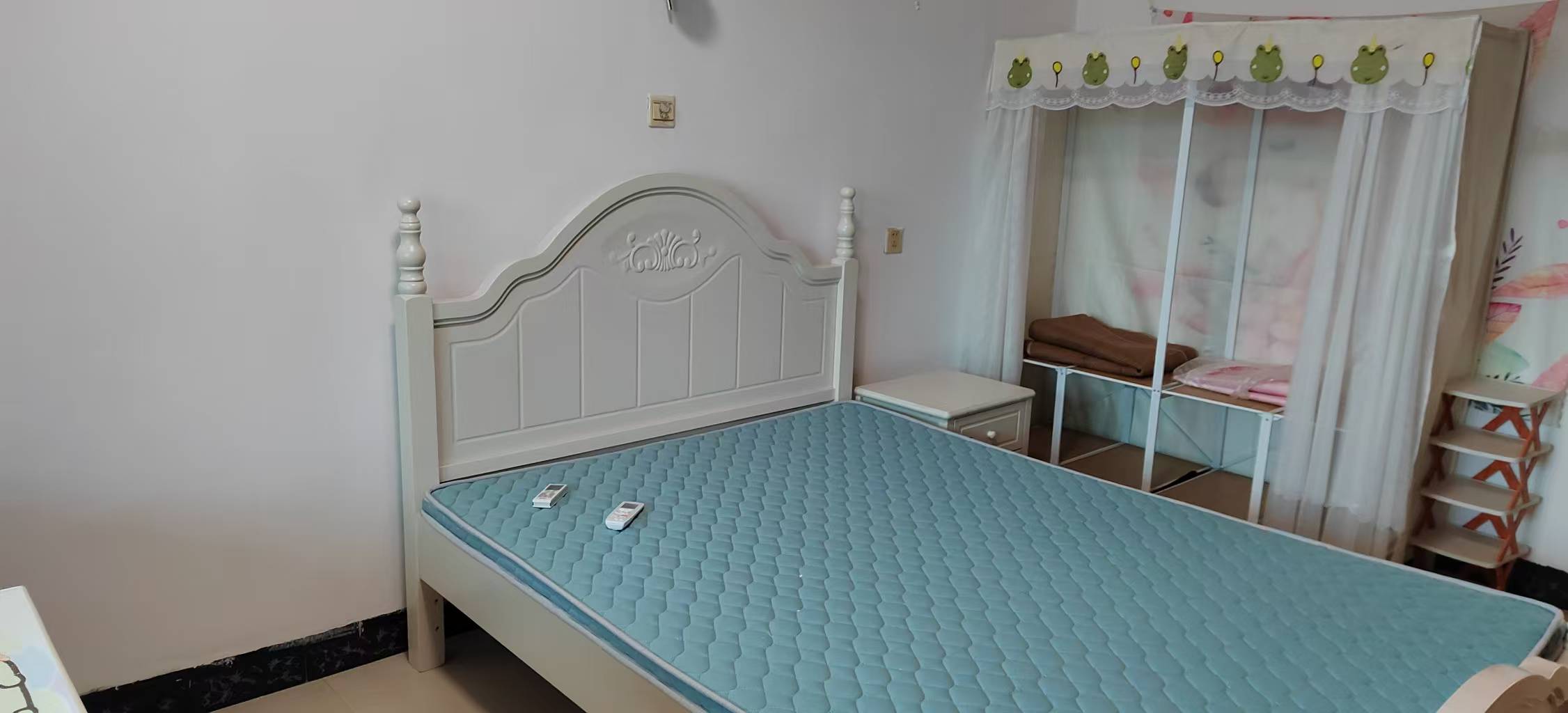 五金百货小区  3室2厅1卫    850.0元/月室内图