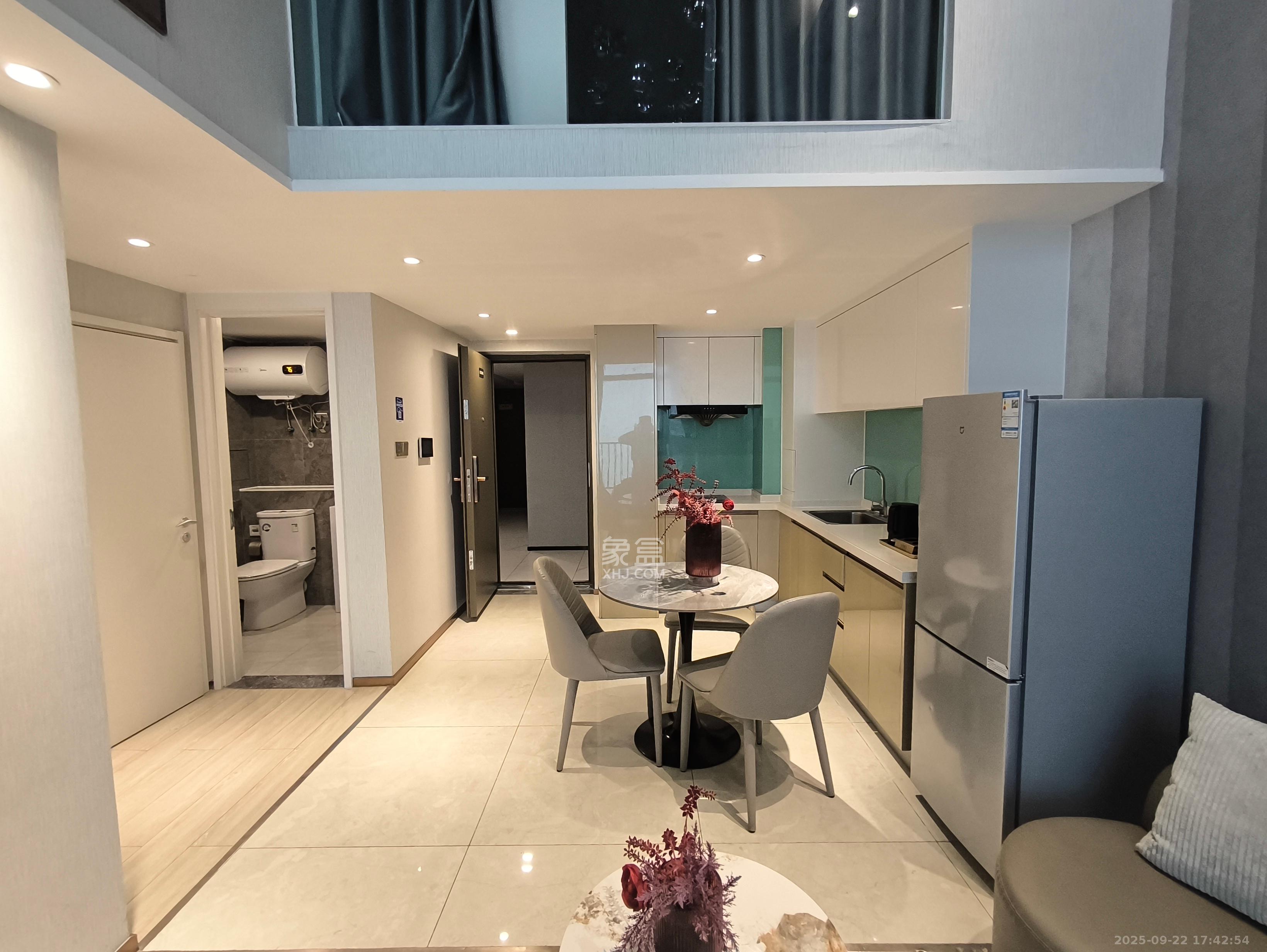 华远华时代 3室2厅2卫 3800.0元/月 华远华时代 3室2厅2卫 3800.0元/月室内图