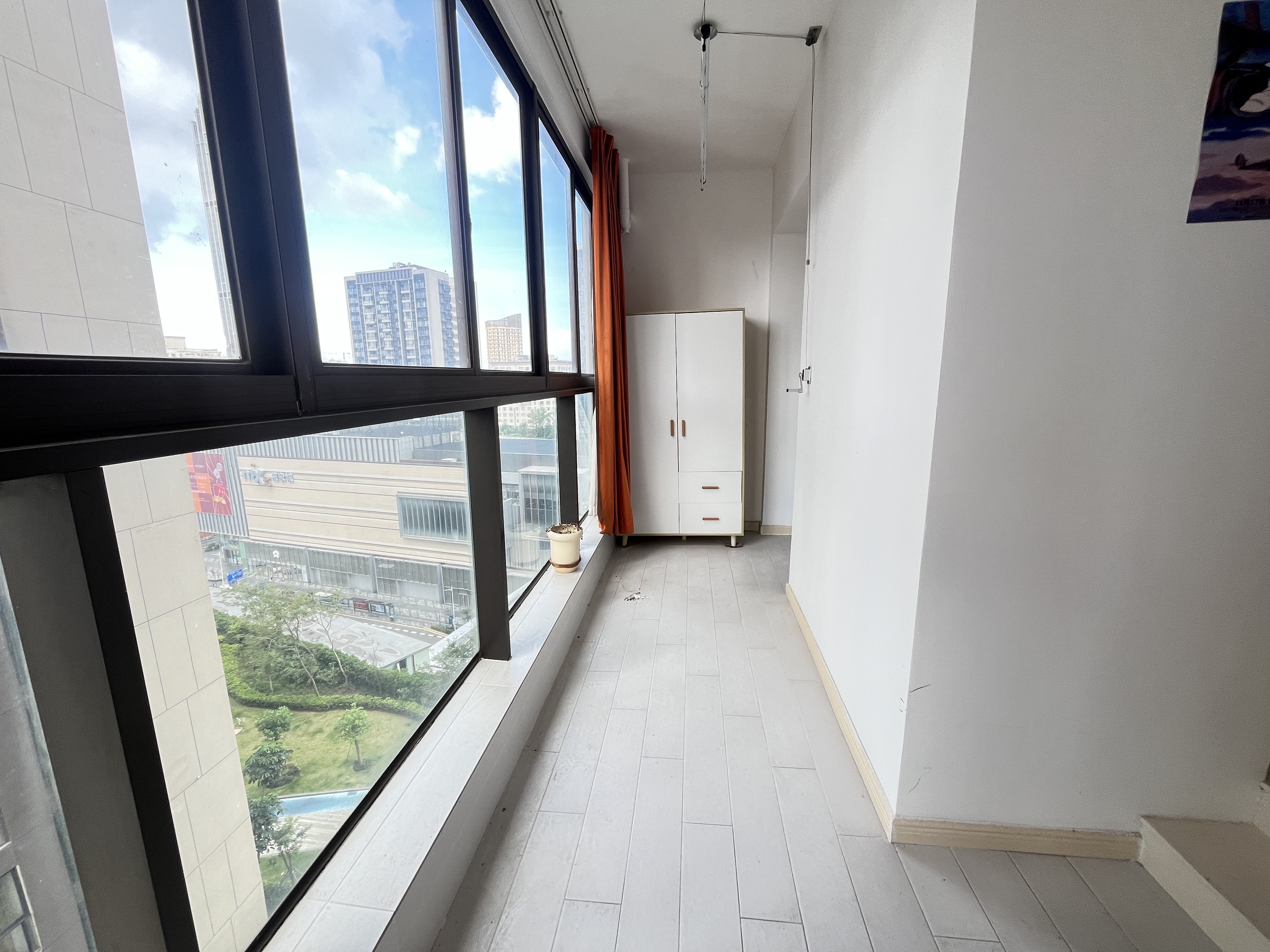 华润中心  1室1厅1卫    3400.0元/月 华润中心  1室1厅1卫    3400.0元/月室内图