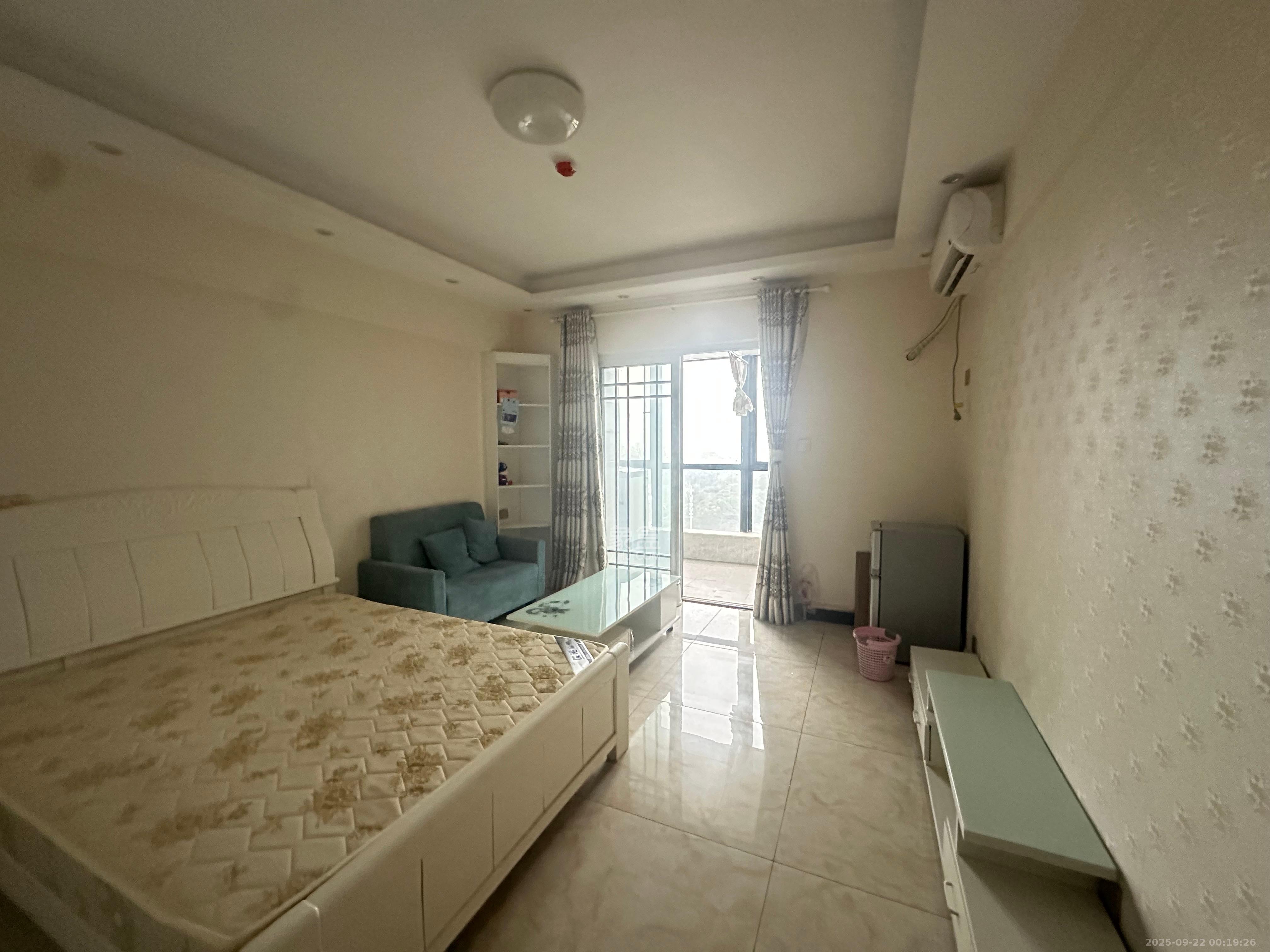 丰园城(鄱阳小区二期) 1室1厅1卫 1200.0元/月 丰园城(鄱阳小区二期) 1室1厅1卫 1200.0元/月室内图