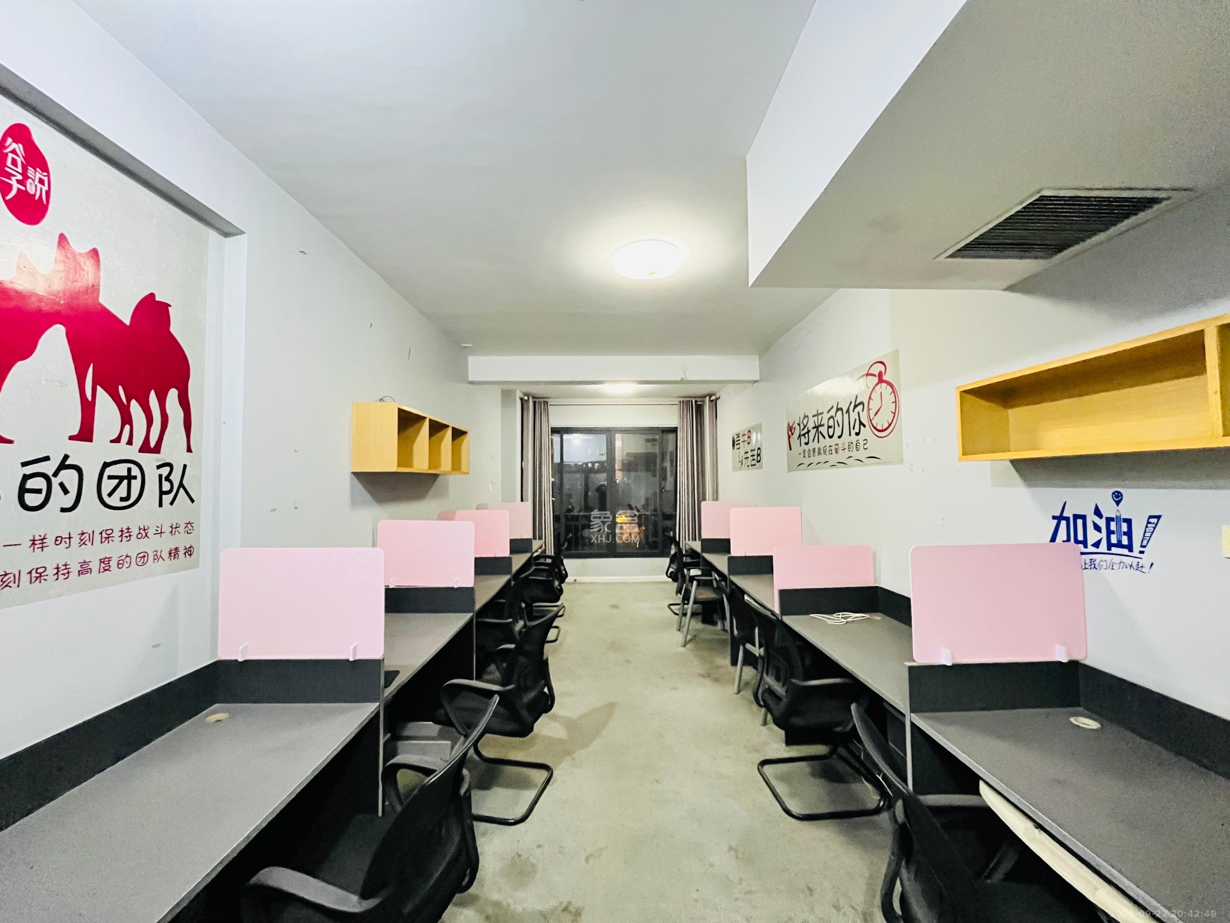 长大彩虹都 4室2厅2卫 2700.0元/月 长大彩虹都 4室2厅2卫 2700.0元/月室内图