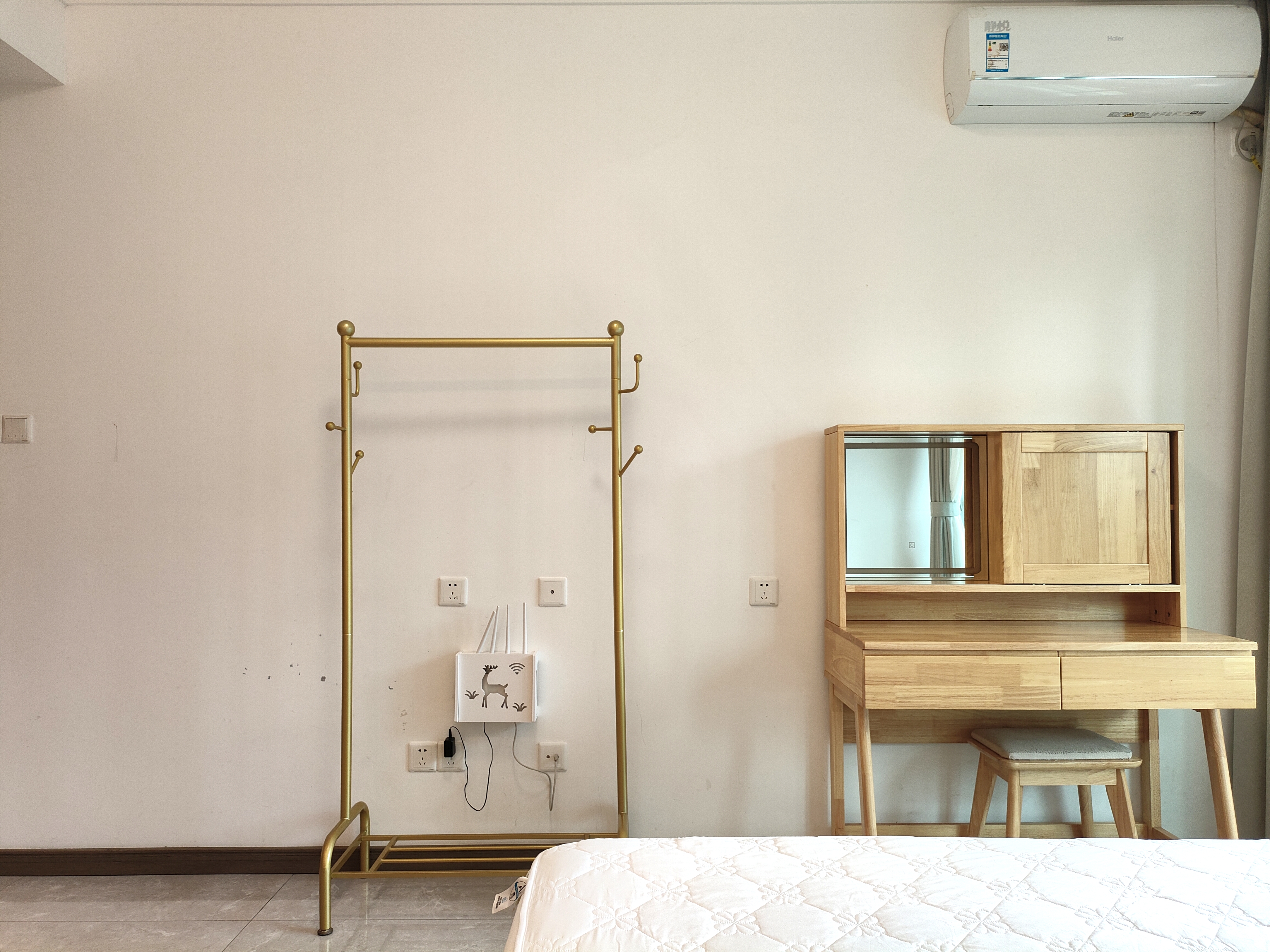 龙湖光年  1室0厅0卫    2000.0元/月室内图