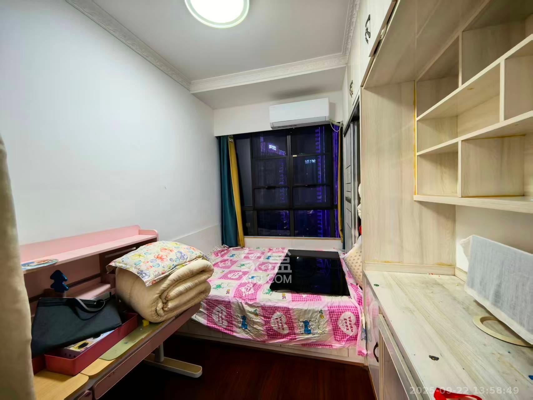 南山雍江汇(滨江国际新城) 4室2厅2卫 5000.0元/月 南山雍江汇(滨江国际新城) 4室2厅2卫 5000.0元/月室内图