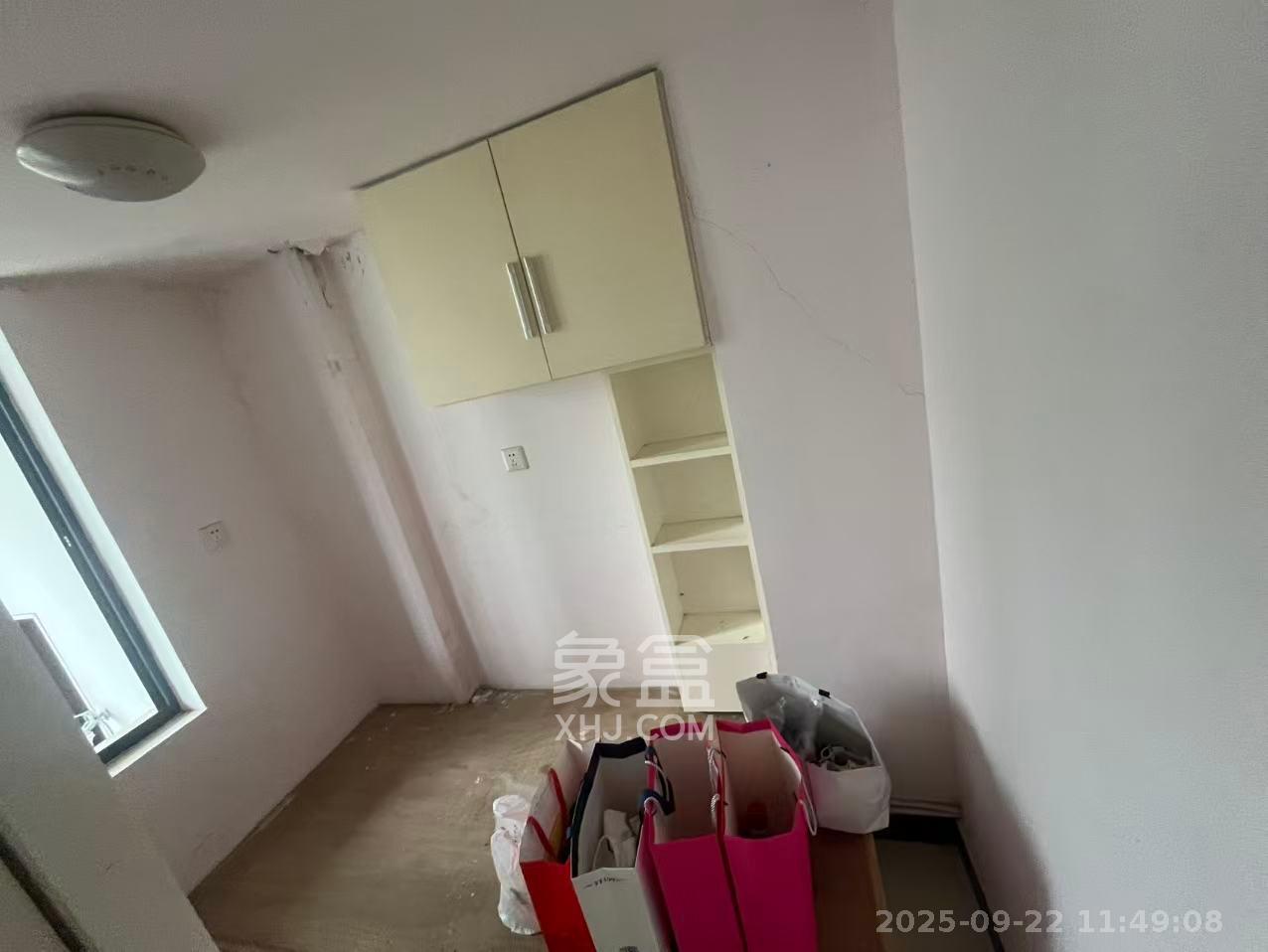 满庭芳小区 1室1厅1卫 1600.0元/月 满庭芳小区 1室1厅1卫 1600.0元/月室内图