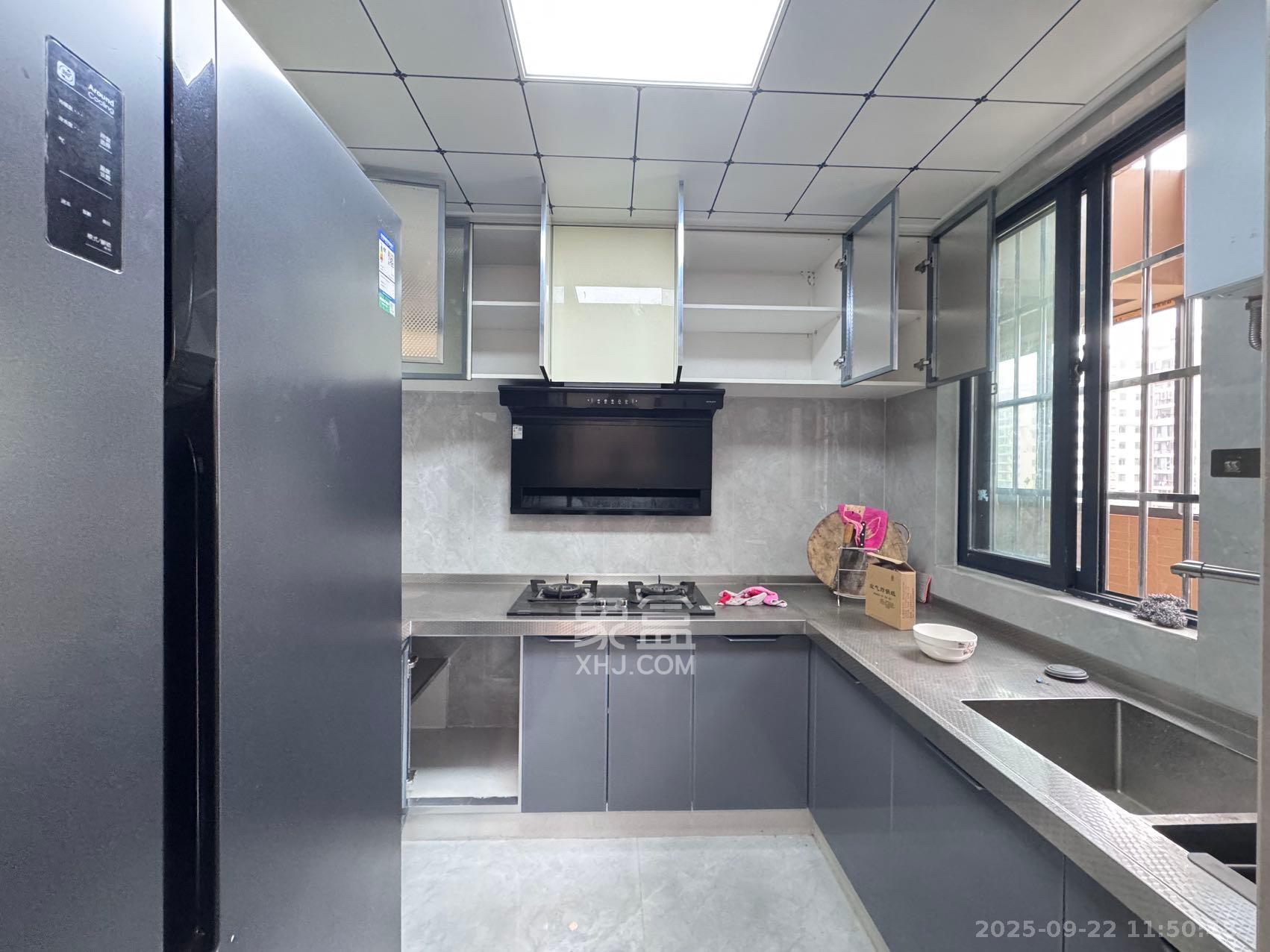 邦盛水岸御园 4室2厅2卫 2200.0元/月 邦盛水岸御园 4室2厅2卫 2200.0元/月室内图