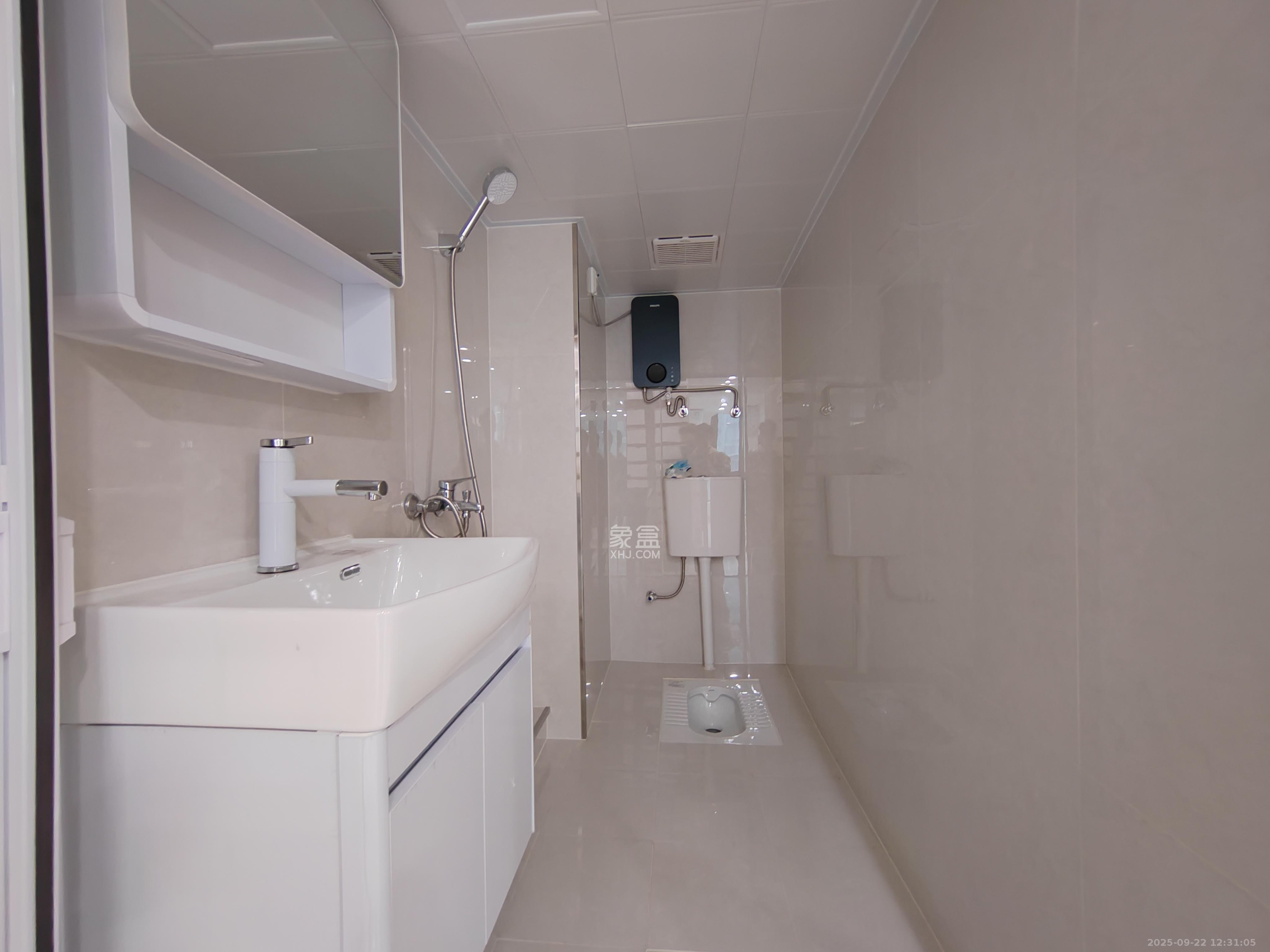 卓越中寰 1室0厅0卫 2400.0元/月 卓越中寰 1室0厅0卫 2400.0元/月室内图