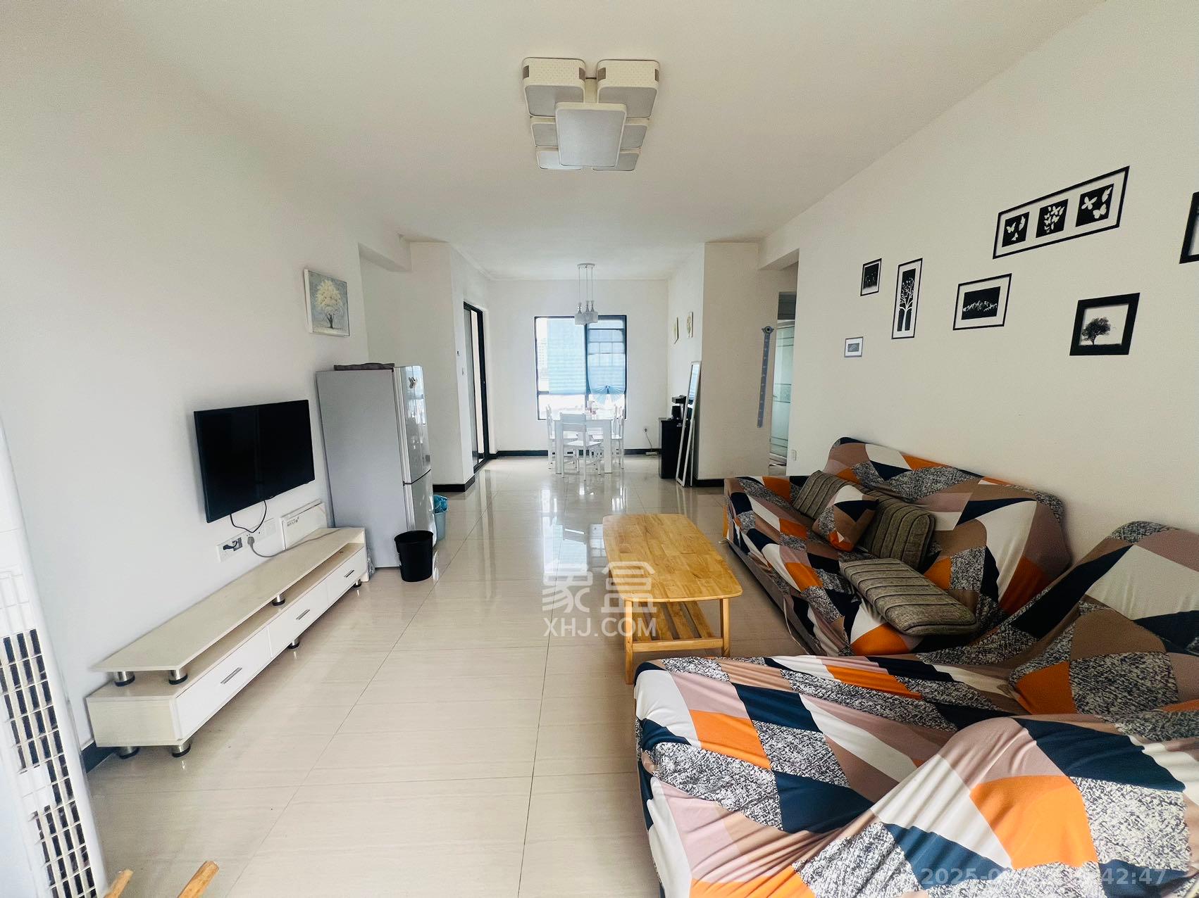 振业城二期 3室2厅2卫 3000.0元/月 振业城二期 3室2厅2卫 3000.0元/月室内图